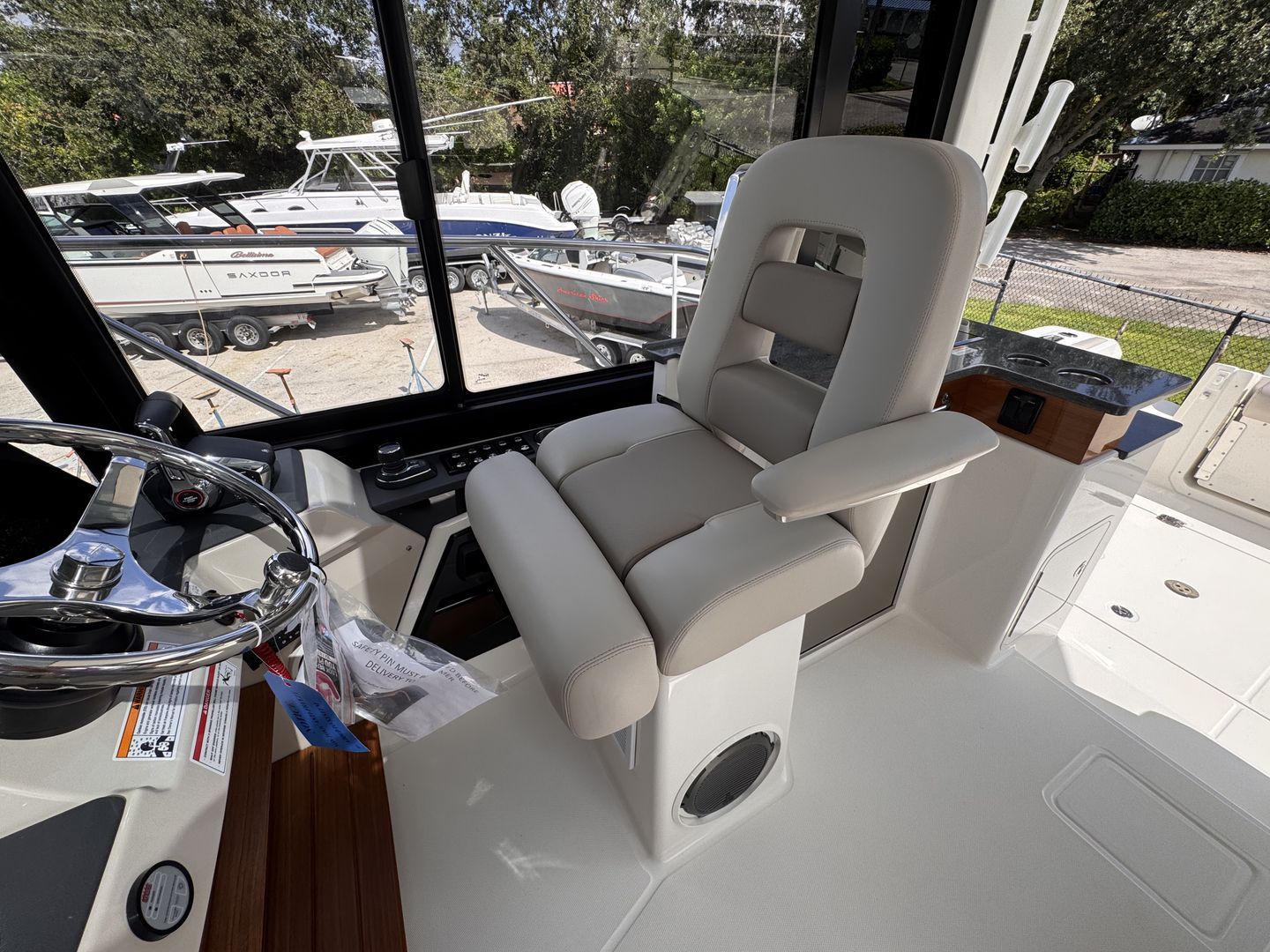 2025 Boston Whaler 365 Conquest Image Thumbnail #14