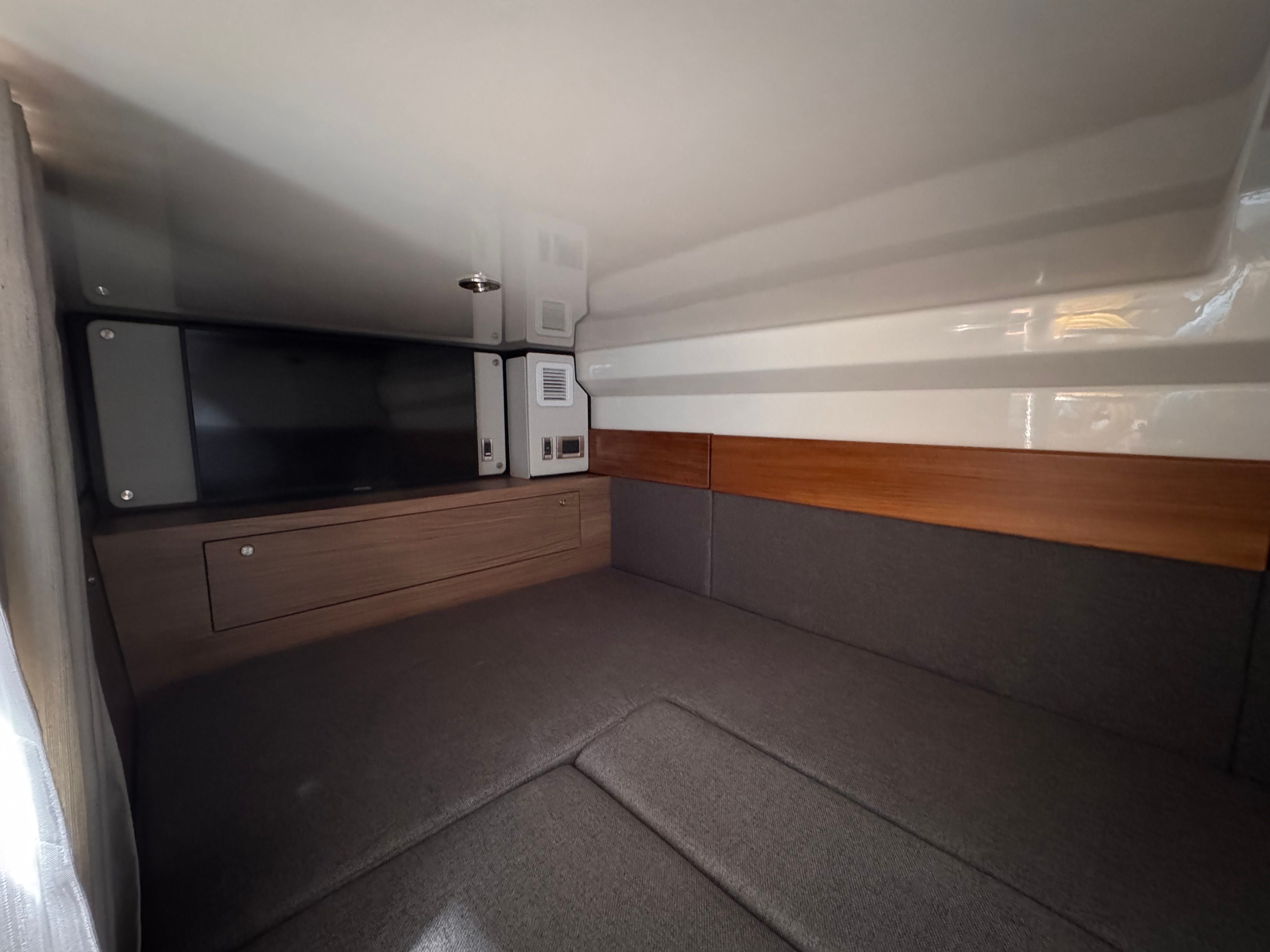 2025 Boston Whaler 365 Conquest Image Thumbnail #30