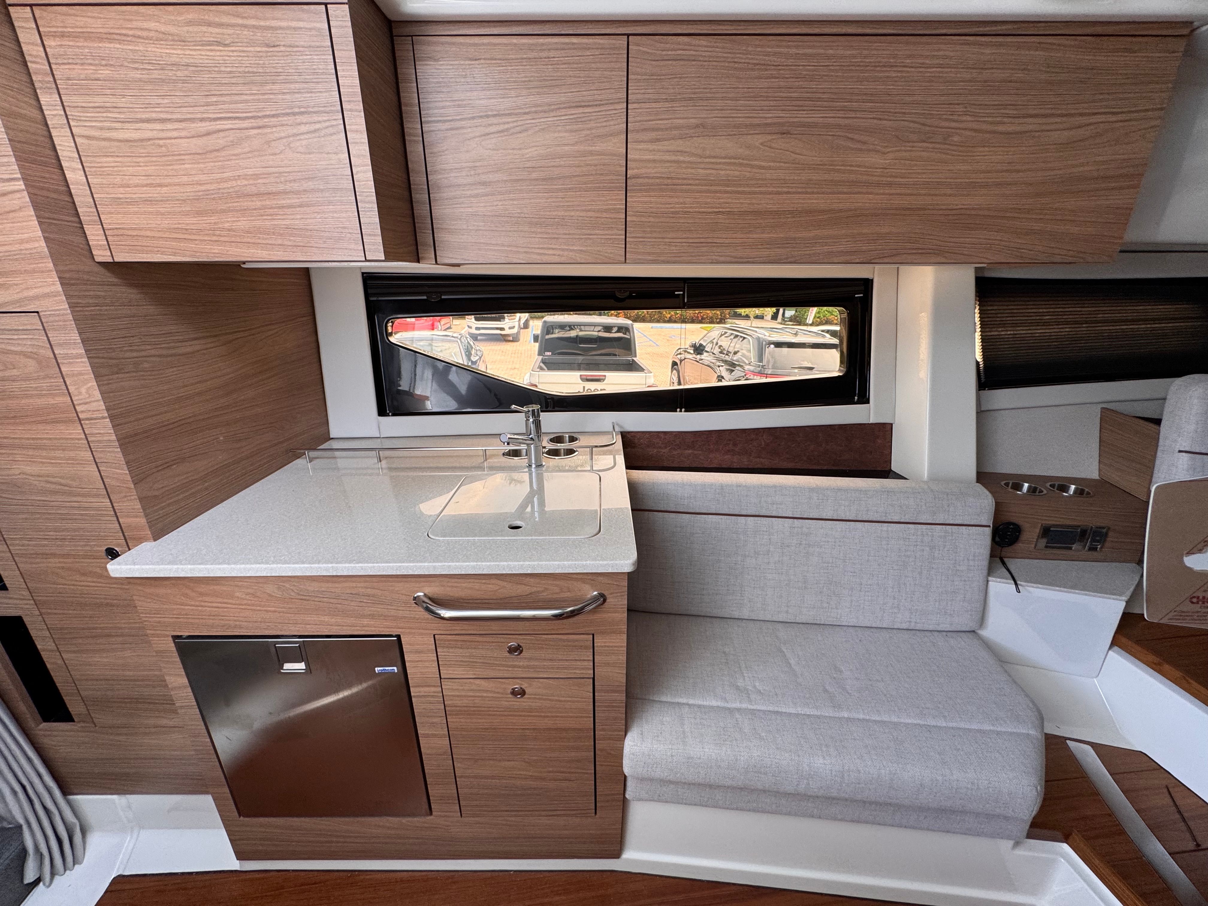 2025 Boston Whaler 365 Conquest Image Thumbnail #25