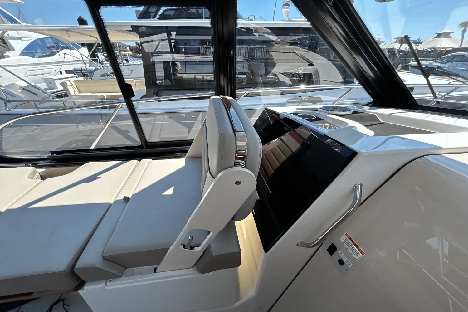2025 Boston Whaler 365 Conquest Image Thumbnail #39