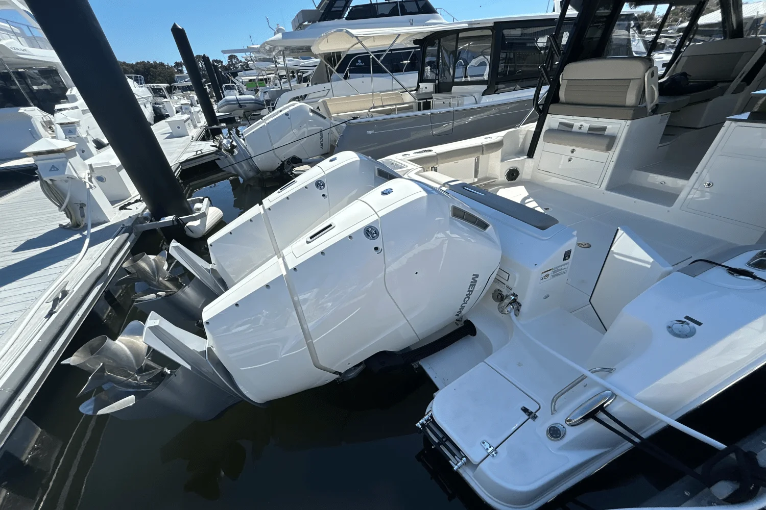2025 Boston Whaler 365 Conquest Image Thumbnail #5
