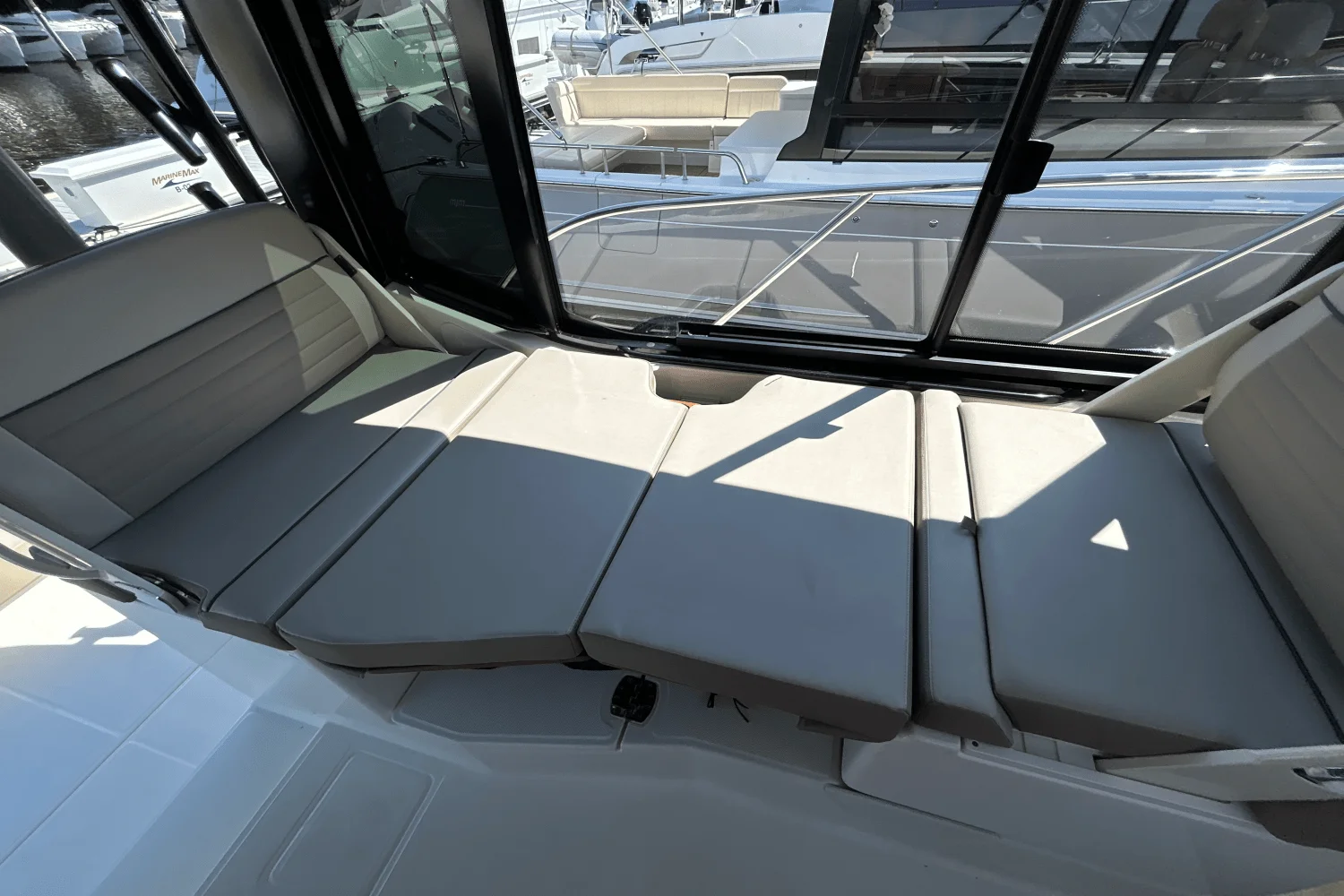 2025 Boston Whaler 365 Conquest Image Thumbnail #18