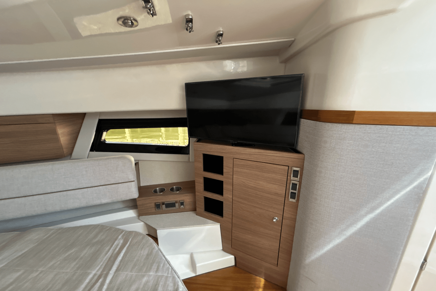 2025 Boston Whaler 365 Conquest Image Thumbnail #55