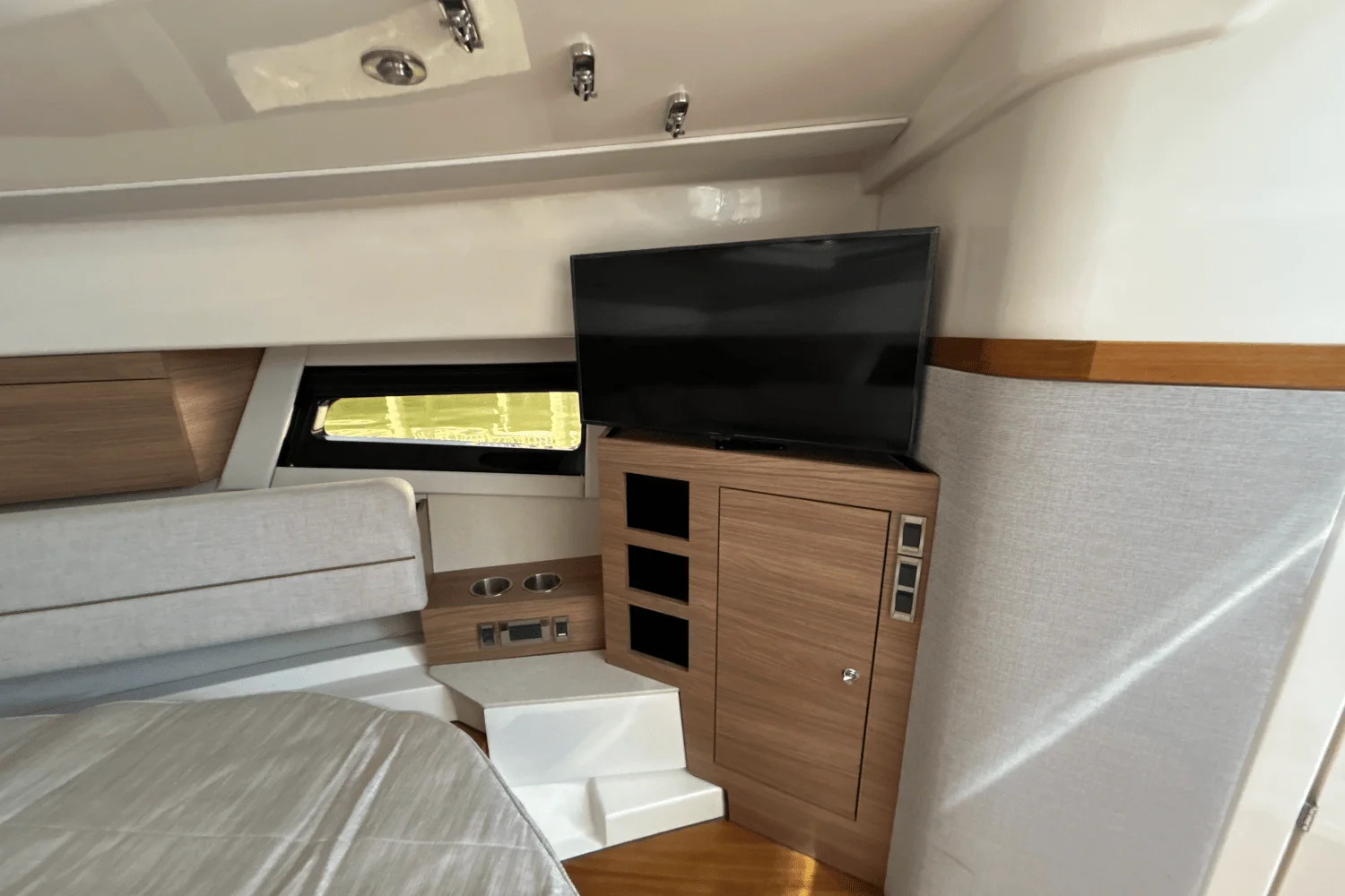 2025 Boston Whaler 365 Conquest Image Thumbnail #55