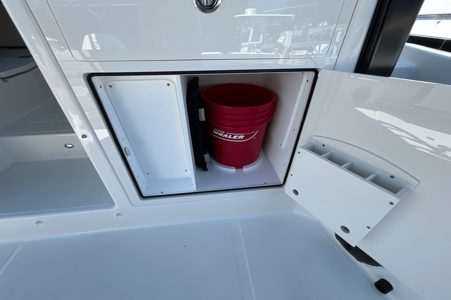 2025 Boston Whaler 365 Conquest Image Thumbnail #17