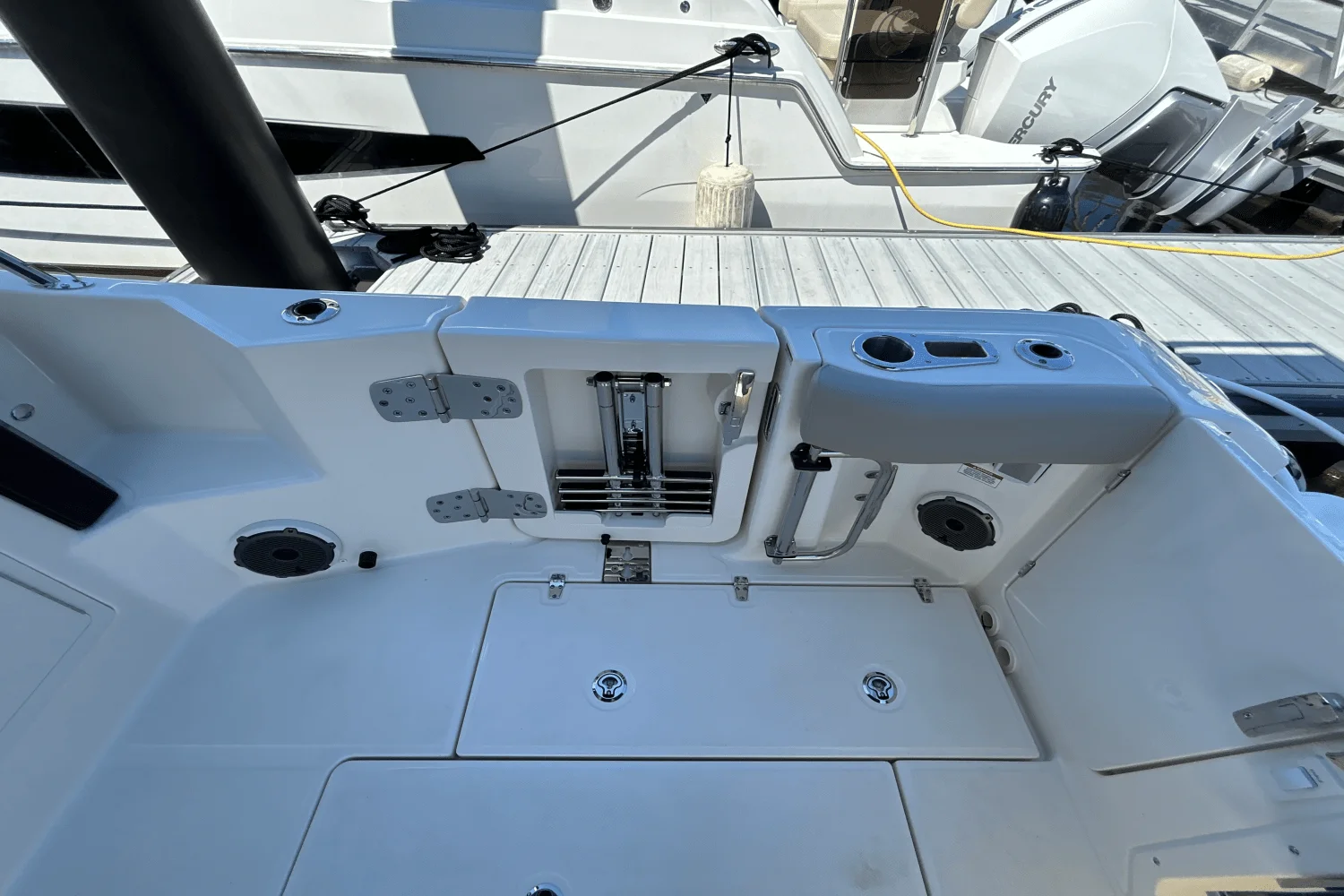 2025 Boston Whaler 365 Conquest Image Thumbnail #15