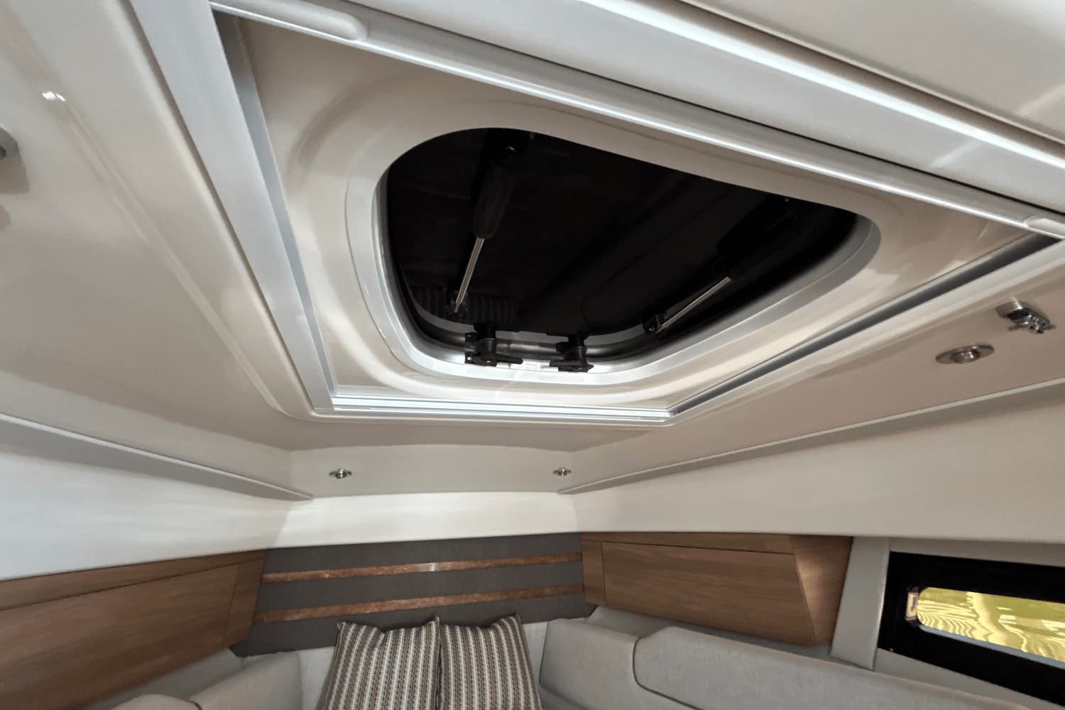 2025 Boston Whaler 365 Conquest Image Thumbnail #54