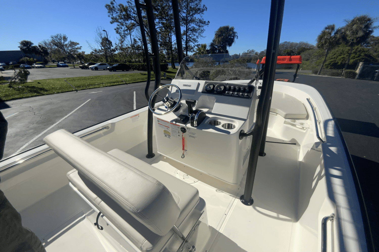 2025 Boston Whaler 190 Montauk Image Thumbnail #3