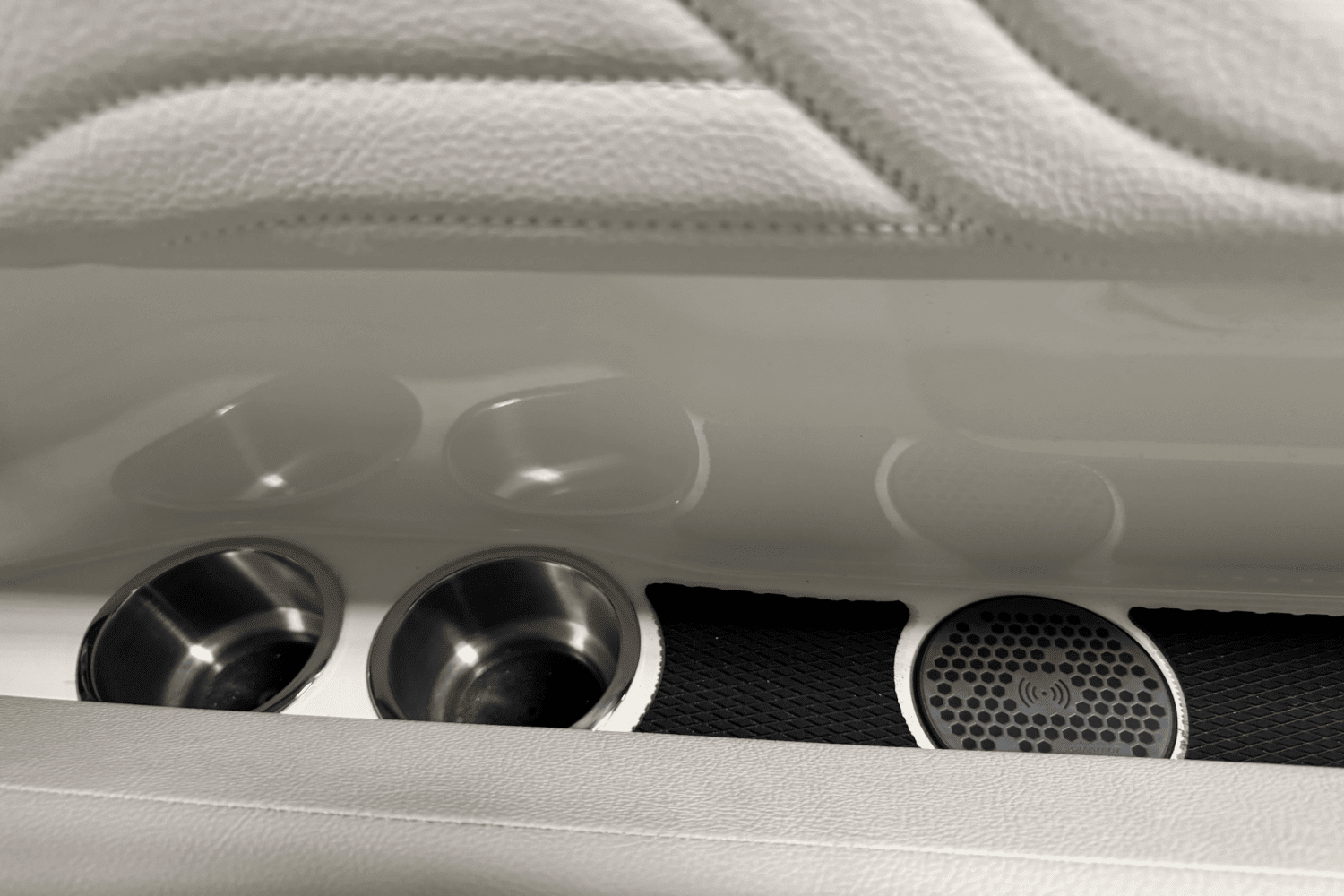 2025 Sea Ray SDX 270 Surf Image Thumbnail #32