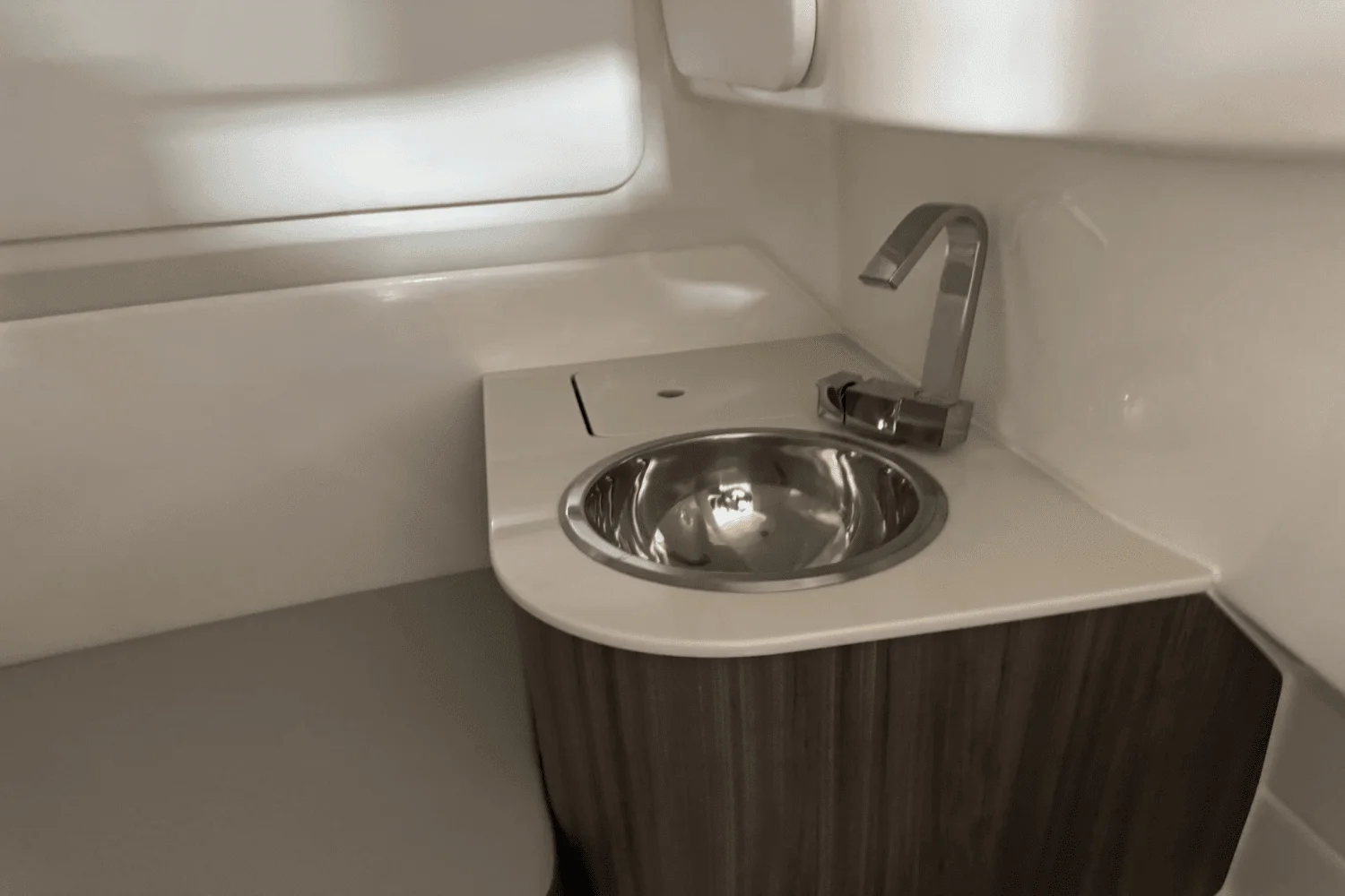 2025 Sea Ray SDX 270 Surf Image Thumbnail #62