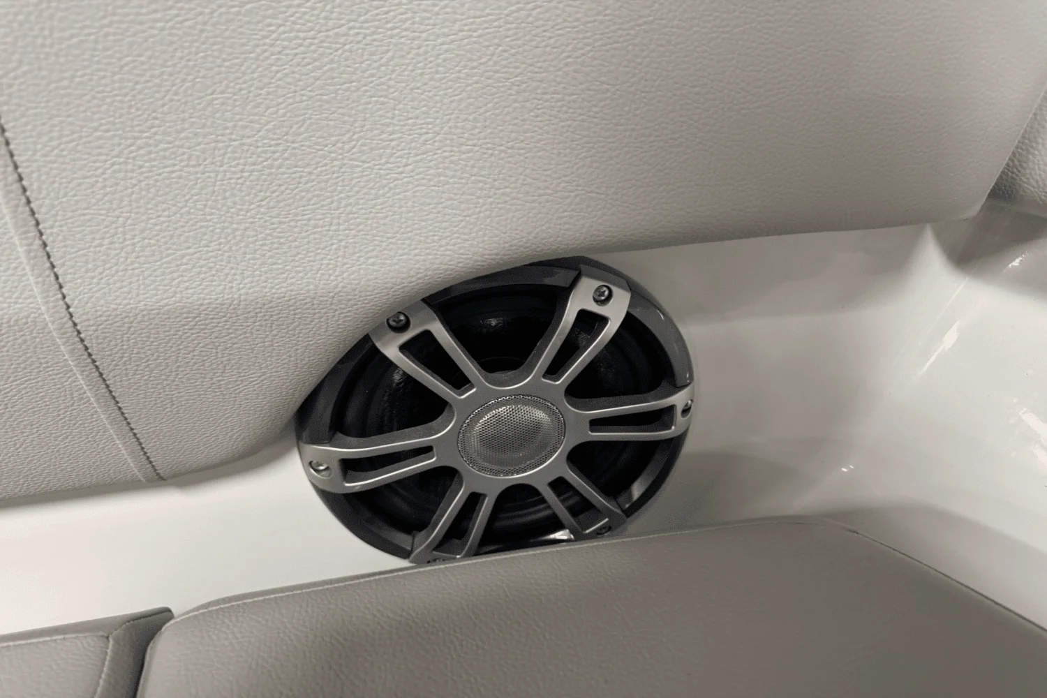 2025 Sea Ray SDX 270 Surf Image Thumbnail #78