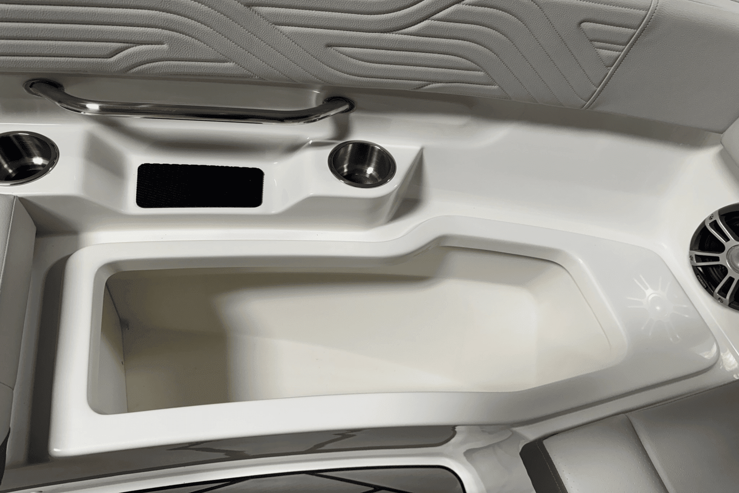 2025 Sea Ray SDX 270 Surf Image Thumbnail #93