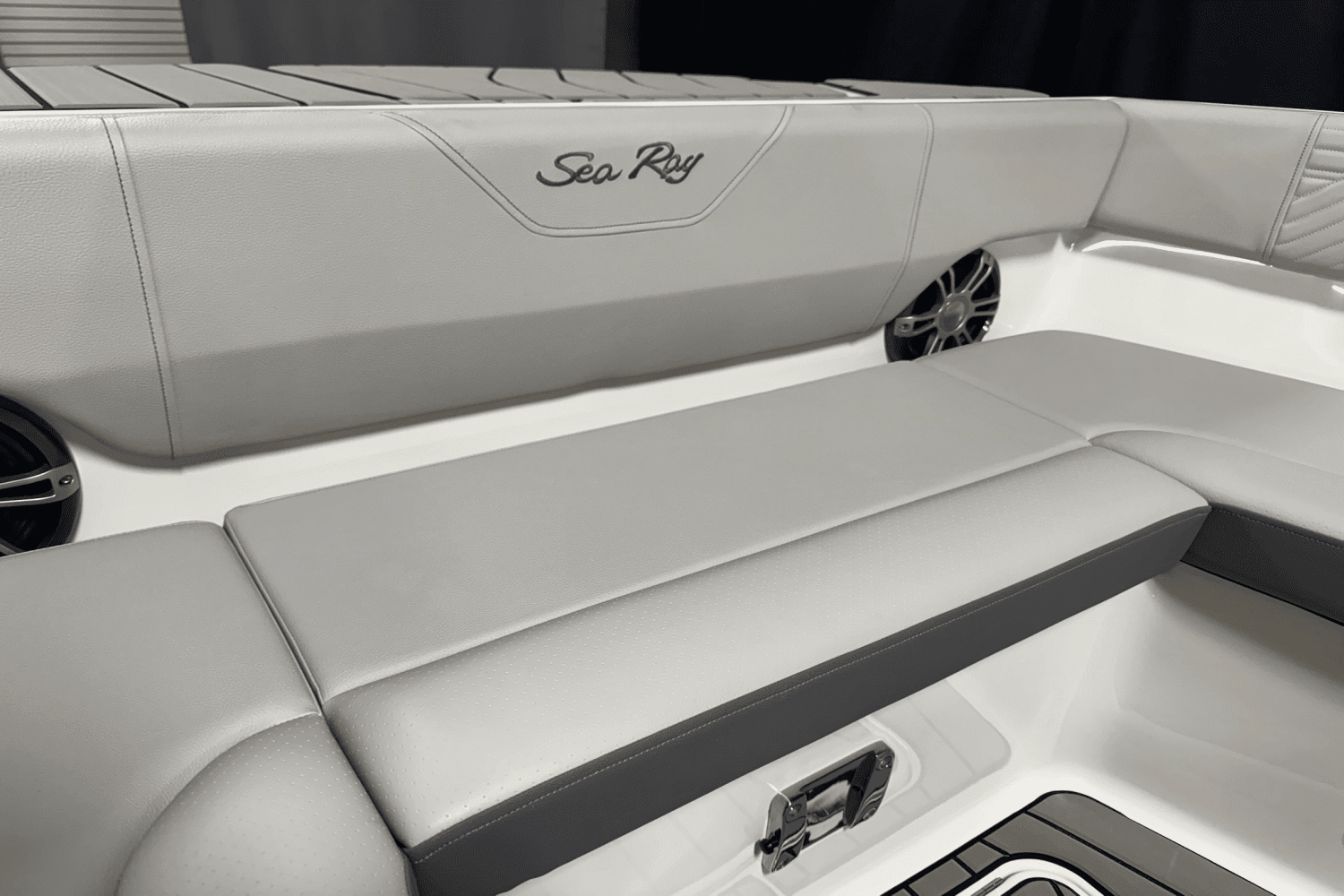 2025 Sea Ray SDX 270 Surf Image Thumbnail #67