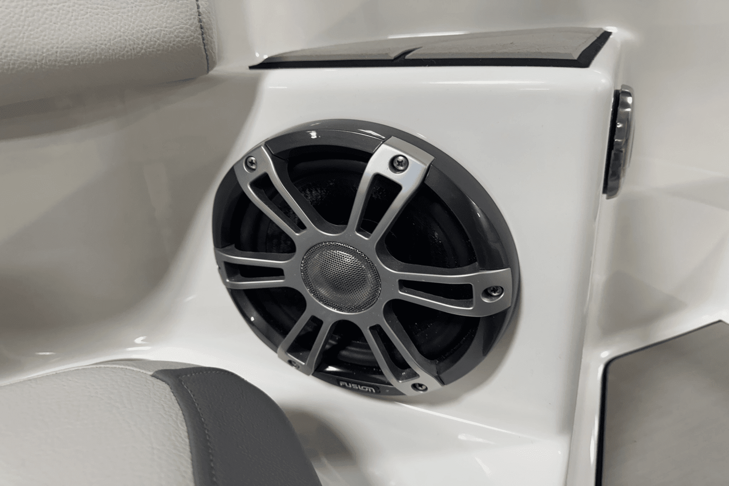 2025 Sea Ray SDX 270 Surf Image Thumbnail #29