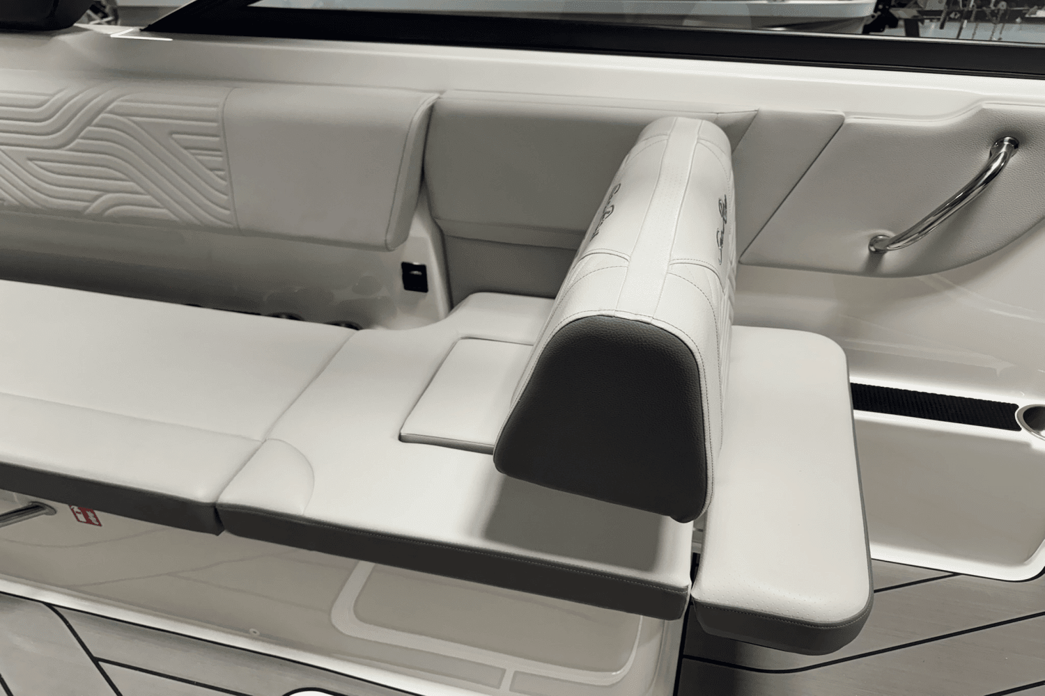 2025 Sea Ray SDX 270 Surf Image Thumbnail #52