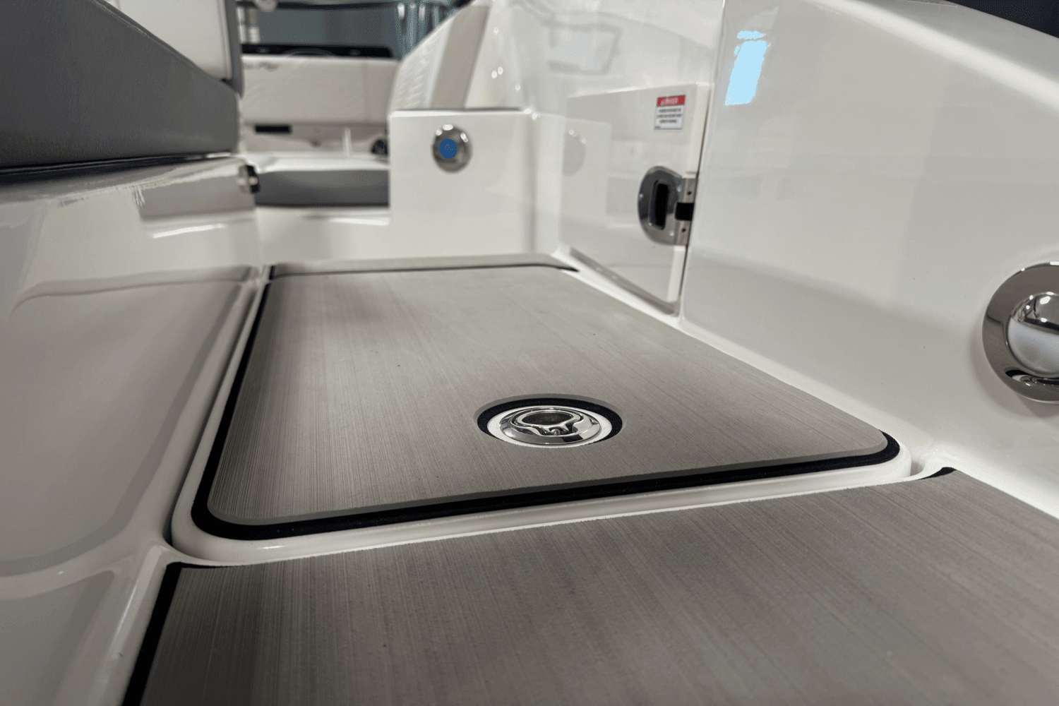 2025 Sea Ray SDX 270 Surf Image Thumbnail #18