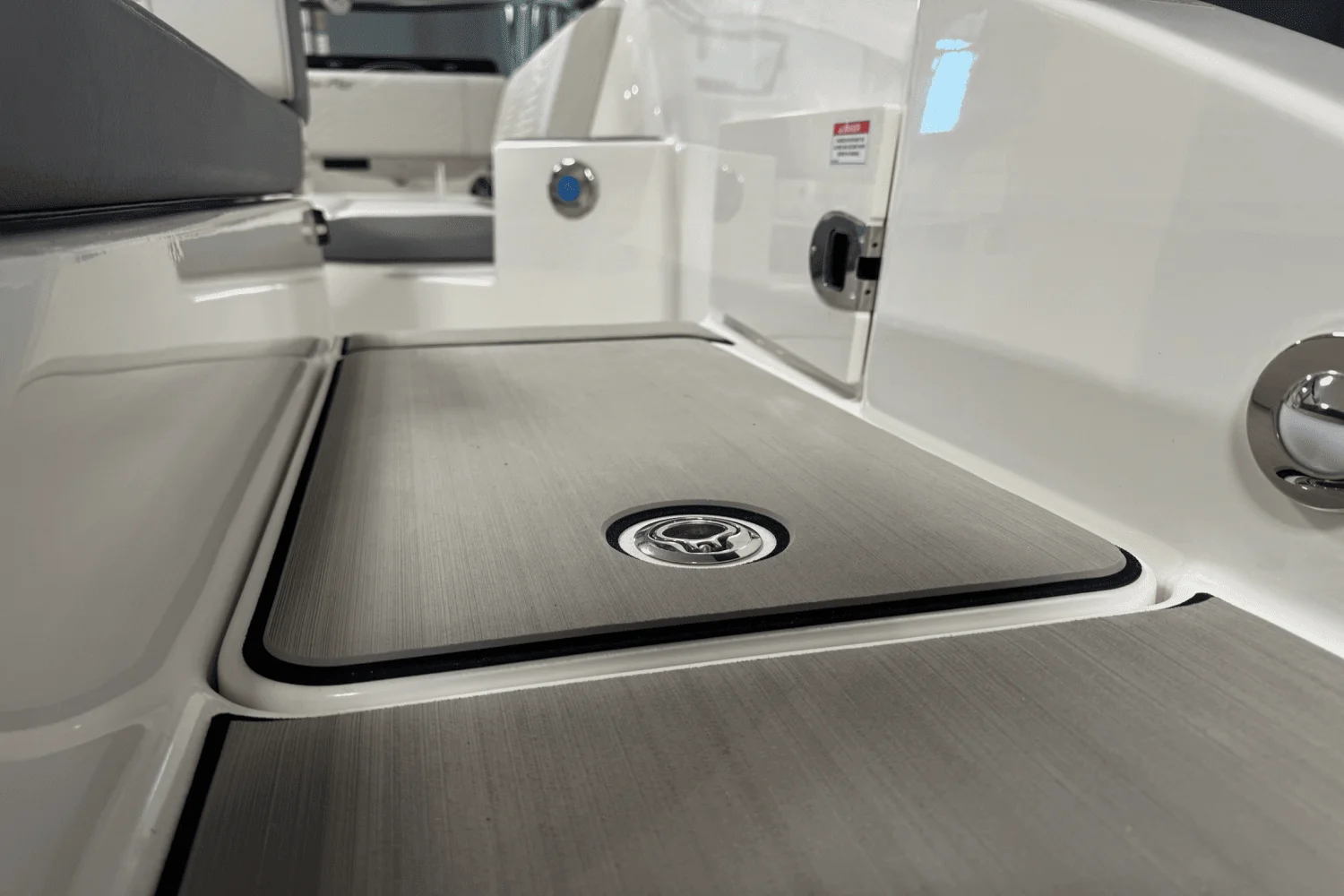 2025 Sea Ray SDX 270 Surf Image Thumbnail #18