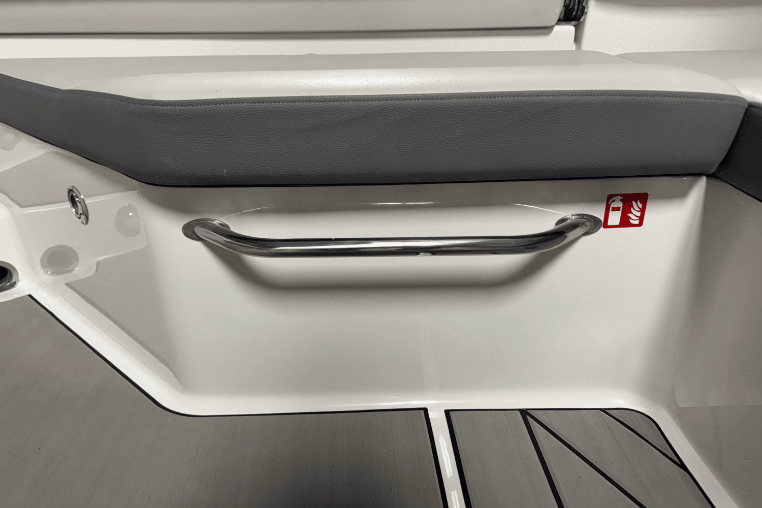 2025 Sea Ray SDX 270 Surf Image Thumbnail #26