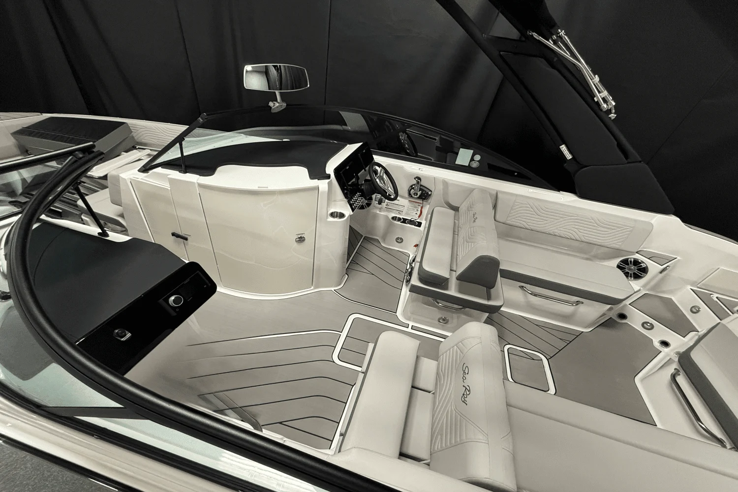 2025 Sea Ray SDX 270 Surf Image Thumbnail #3