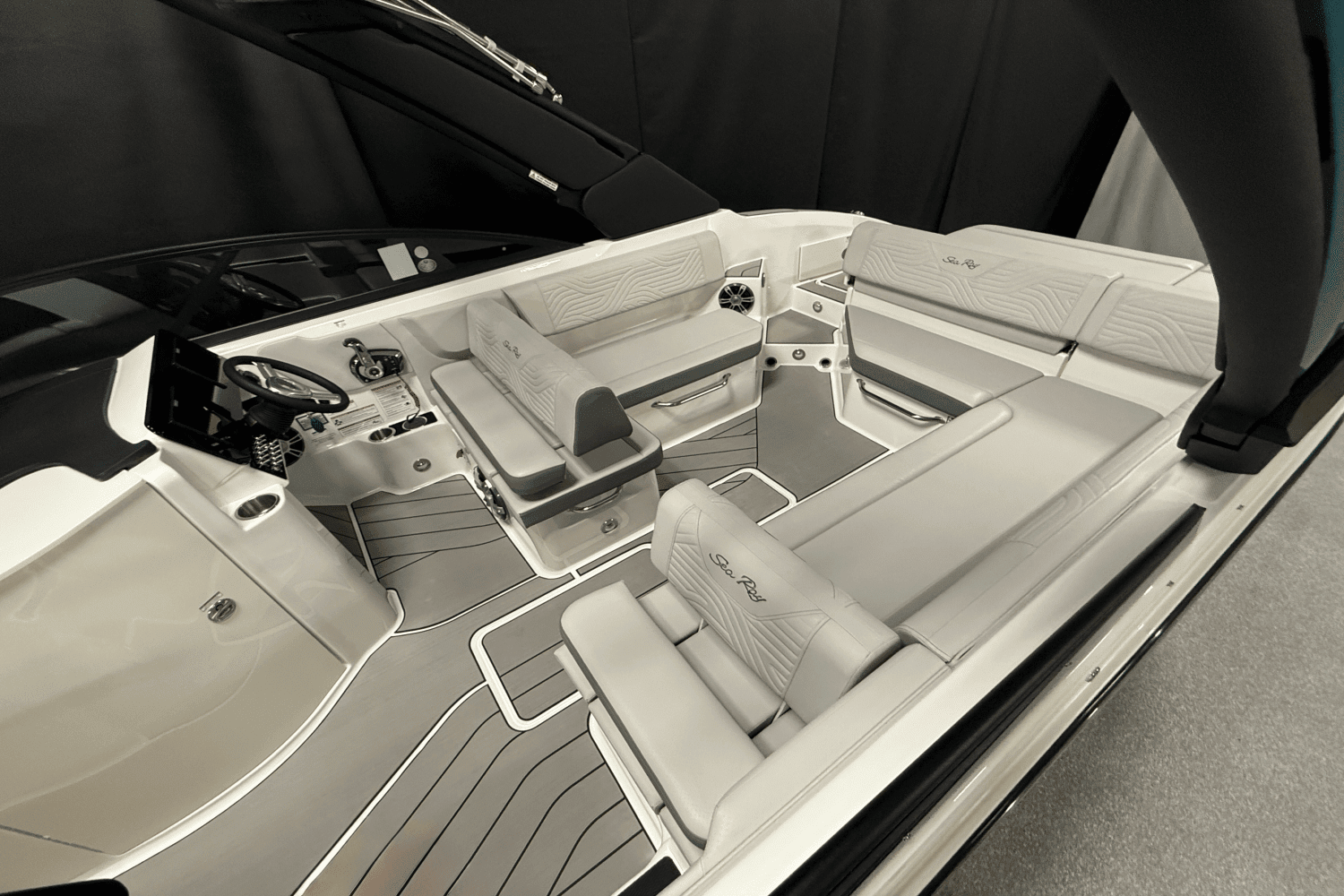 2025 Sea Ray SDX 270 Surf Image Thumbnail #4