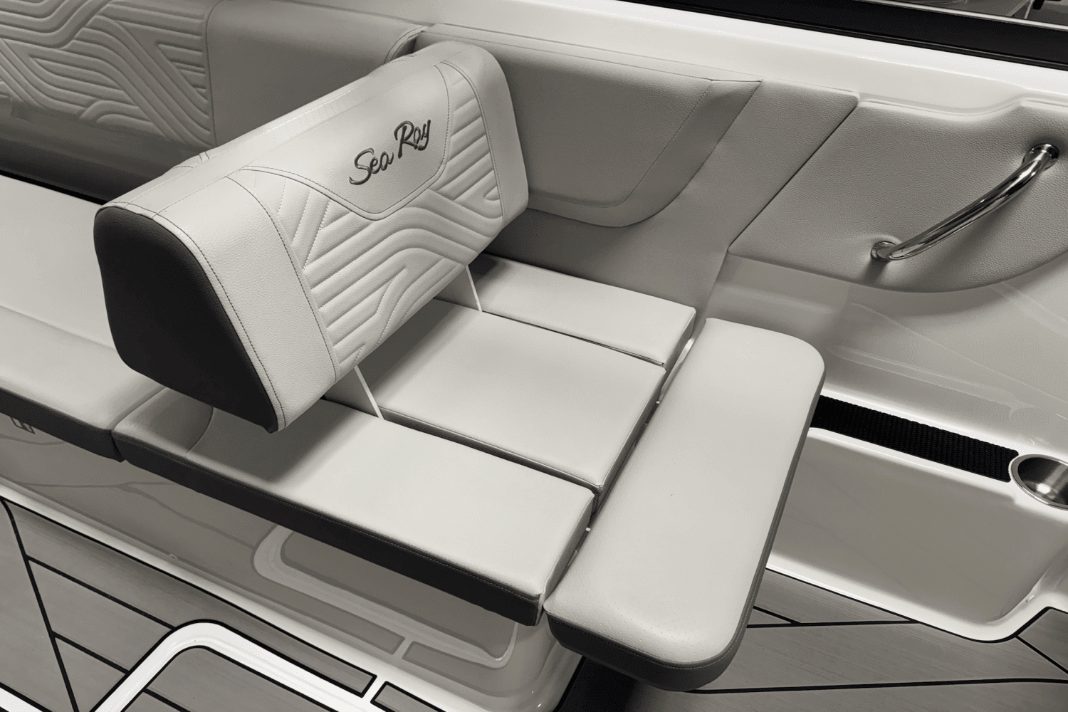 2025 Sea Ray SDX 270 Surf Image Thumbnail #50