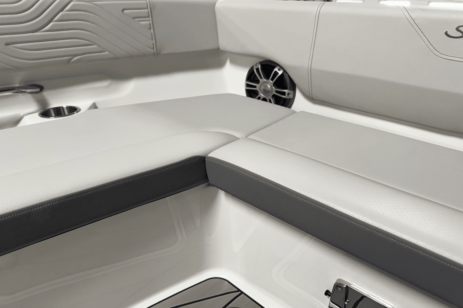 2025 Sea Ray SDX 270 Surf Image Thumbnail #68