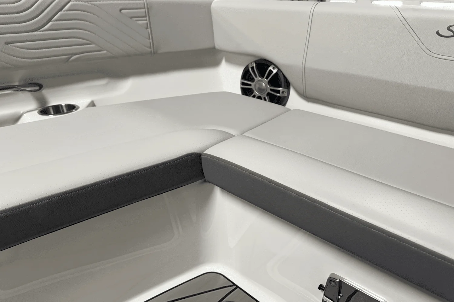 2025 Sea Ray SDX 270 Surf Image Thumbnail #68