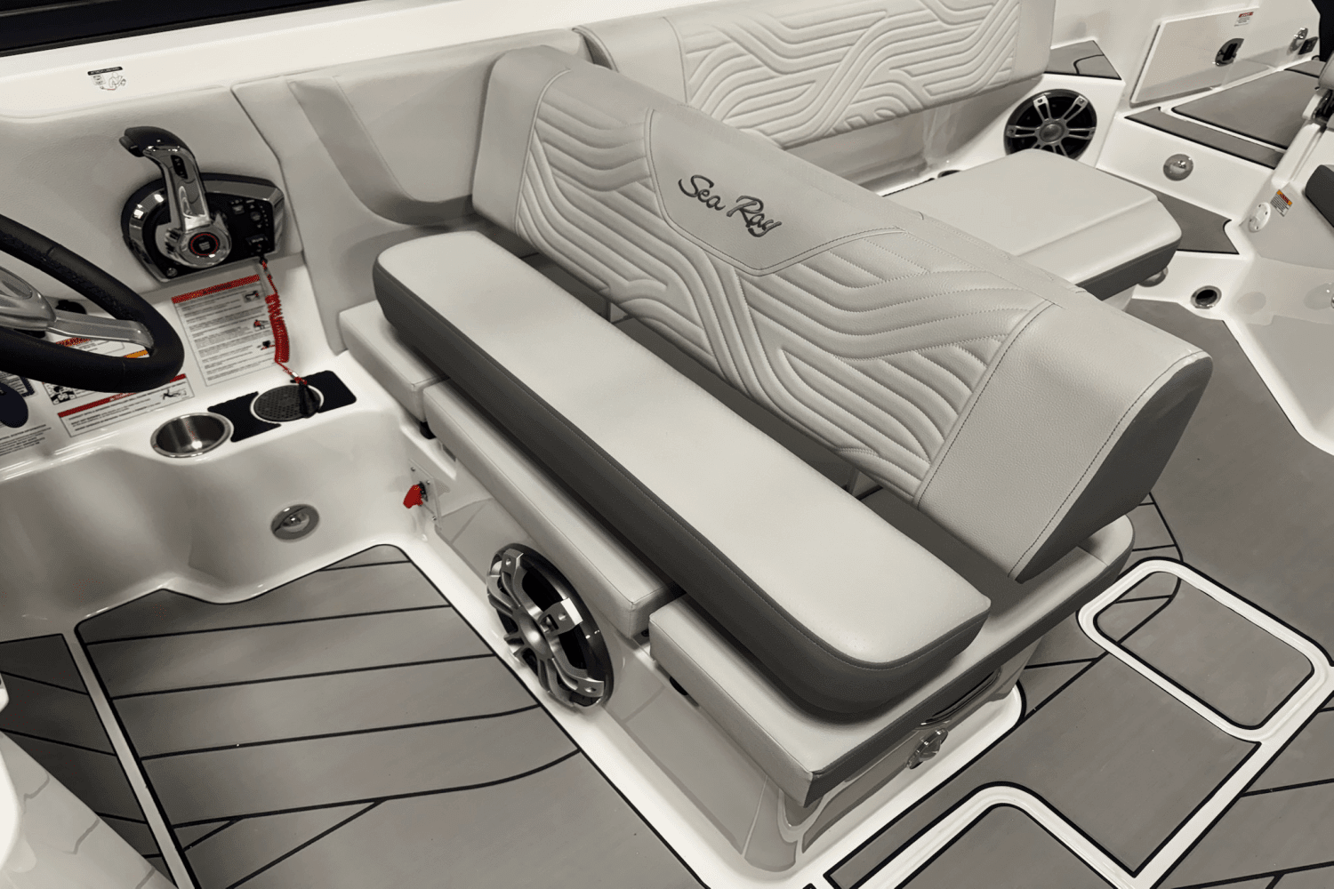 2025 Sea Ray SDX 270 Surf Image Thumbnail #38