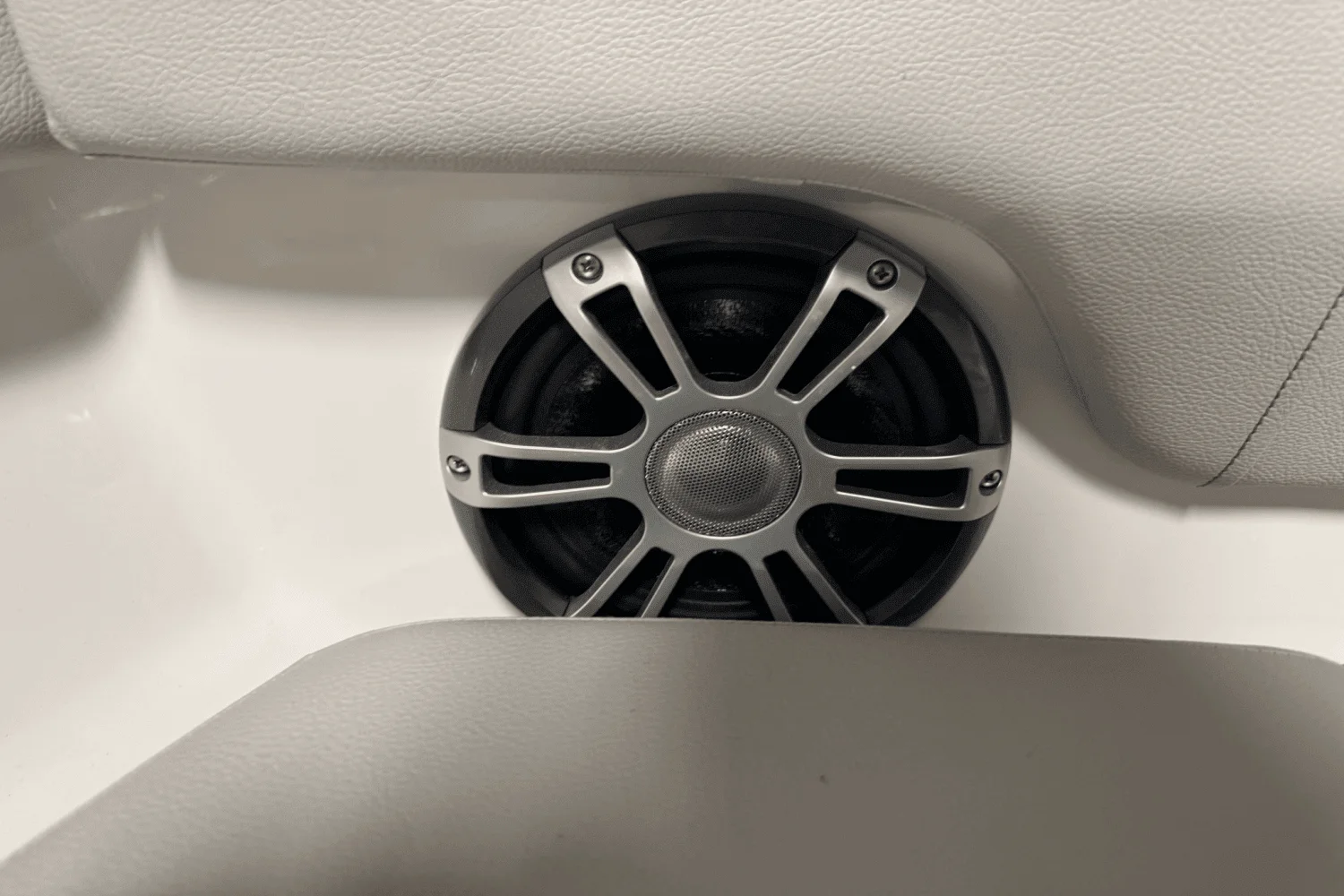 2025 Sea Ray SDX 270 Surf Image Thumbnail #74