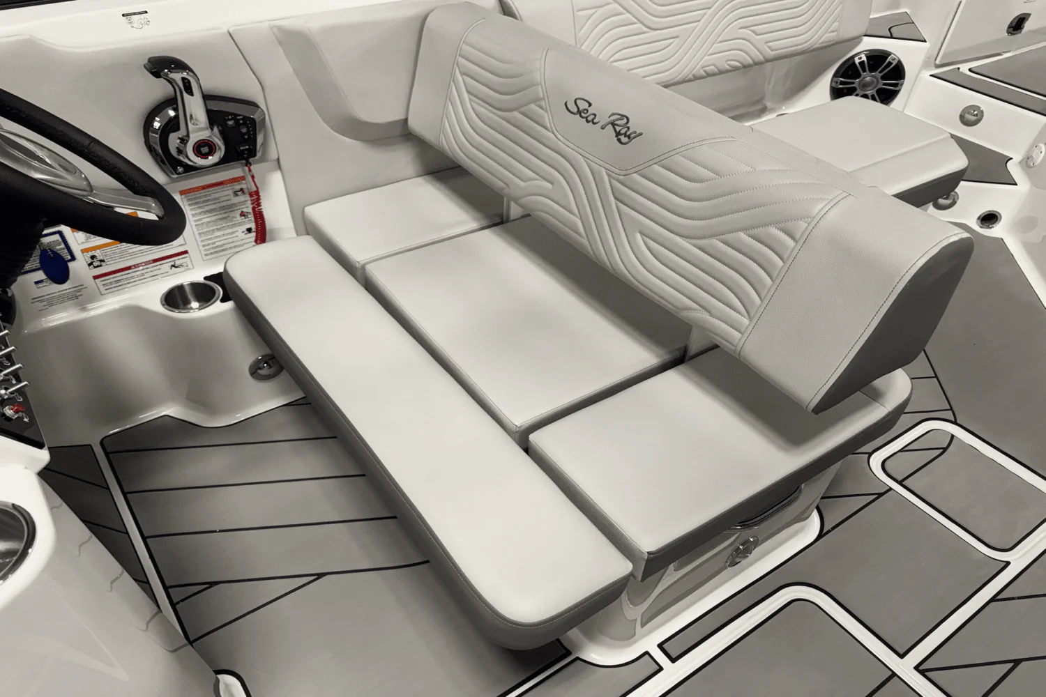 2025 Sea Ray SDX 270 Surf Image Thumbnail #37