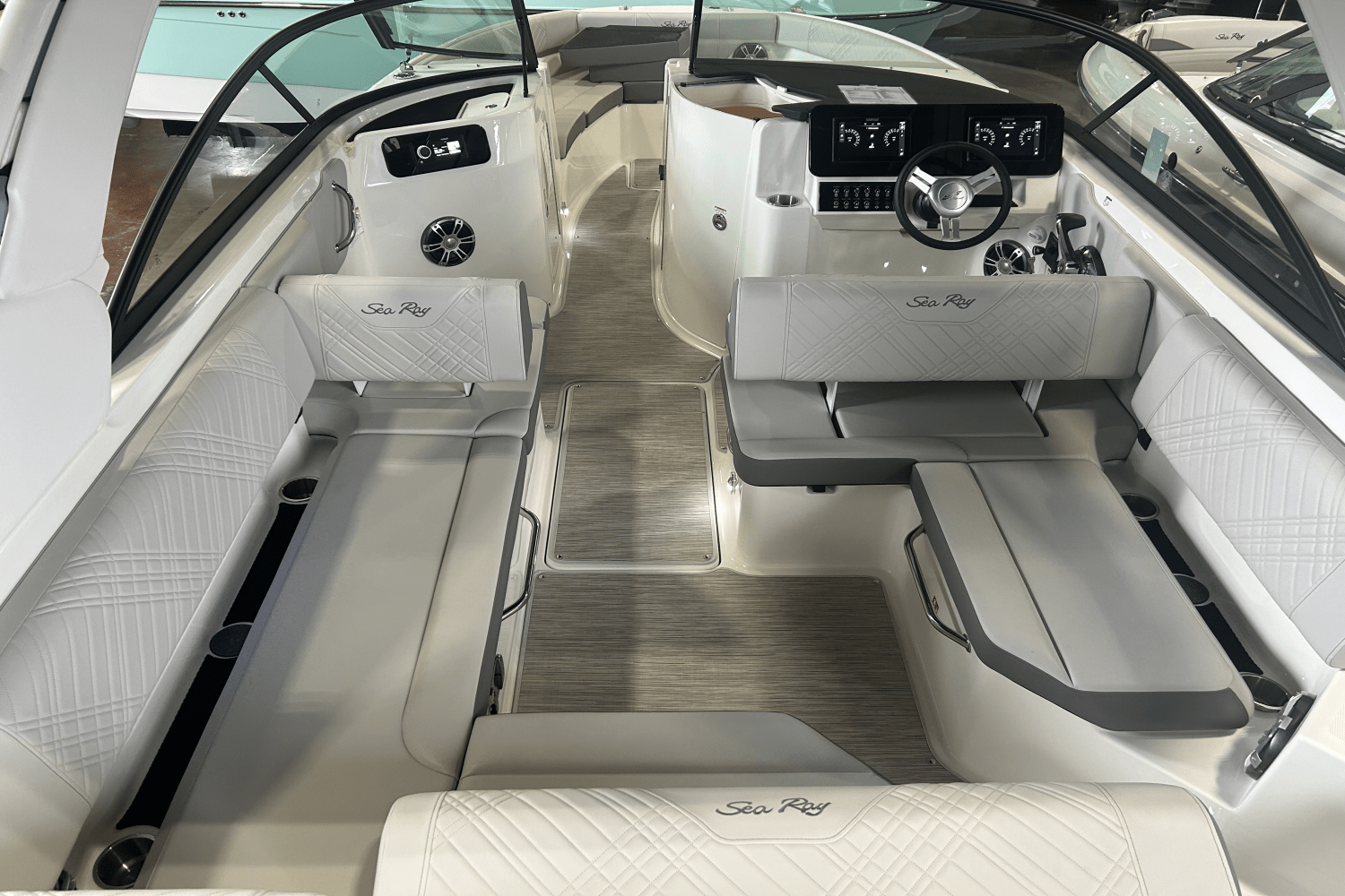 2025 Sea Ray SDX 250 Outboard Image Thumbnail #5