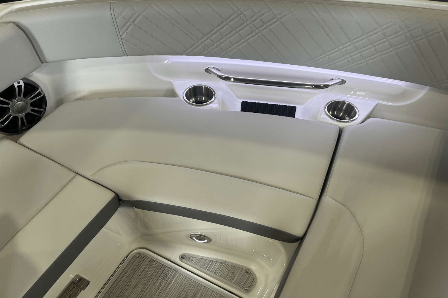 2025 Sea Ray SDX 250 Outboard Image Thumbnail #23