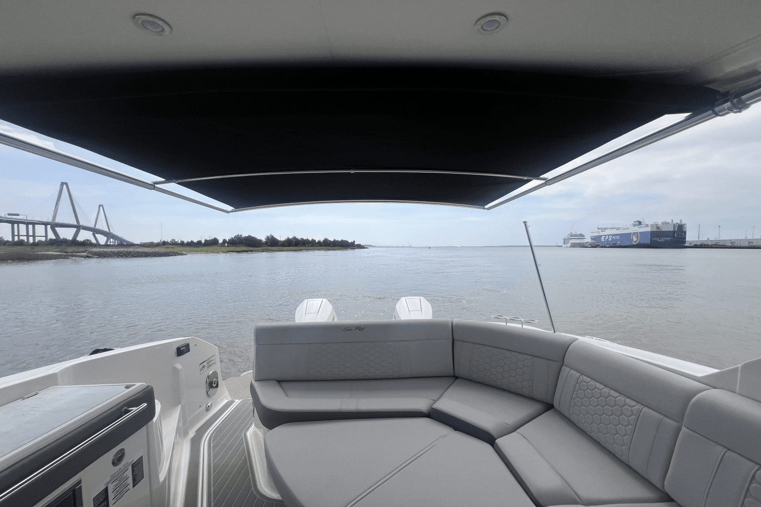 2025 Sea Ray Sundancer 320 Outboard Image Thumbnail #21