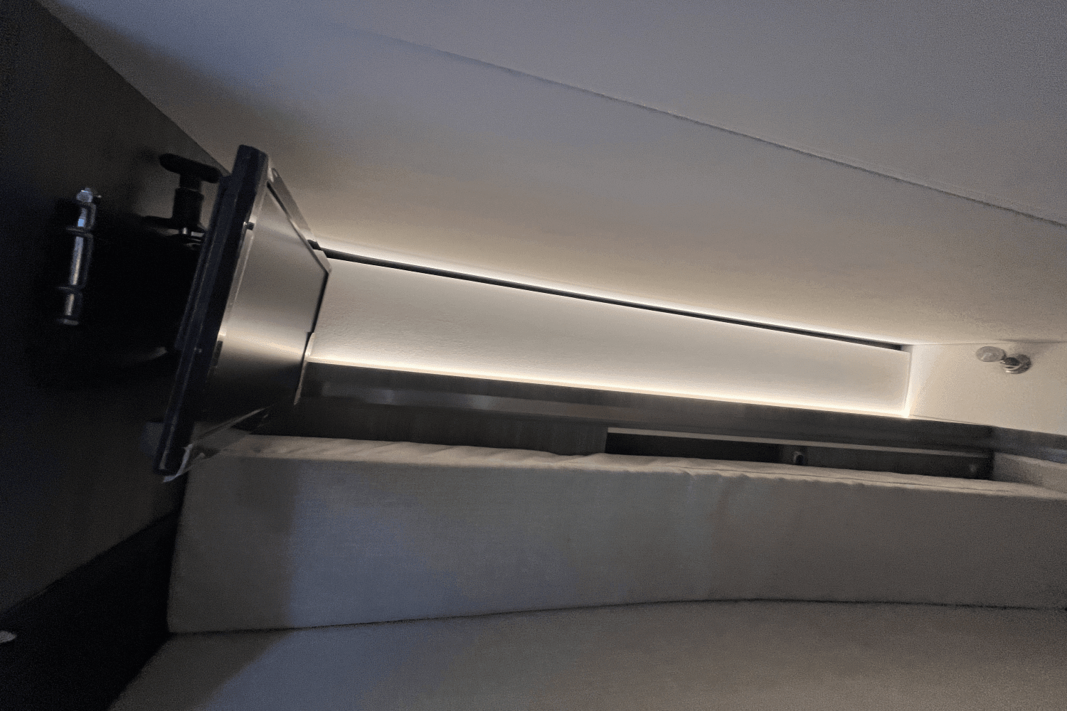 2025 Sea Ray Sundancer 320 Outboard Image Thumbnail #48