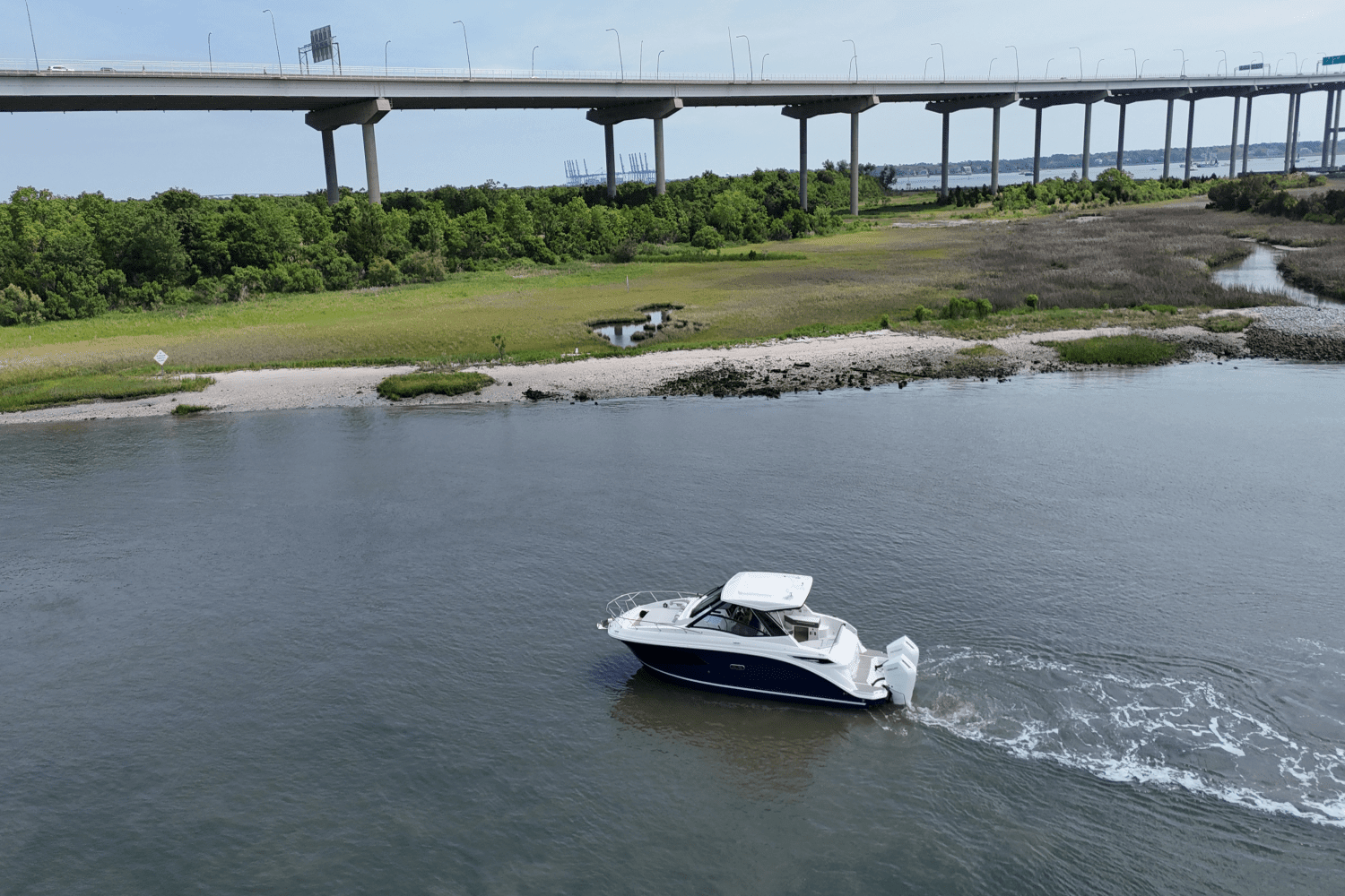 2025 Sea Ray Sundancer 320 Outboard Image Thumbnail #28