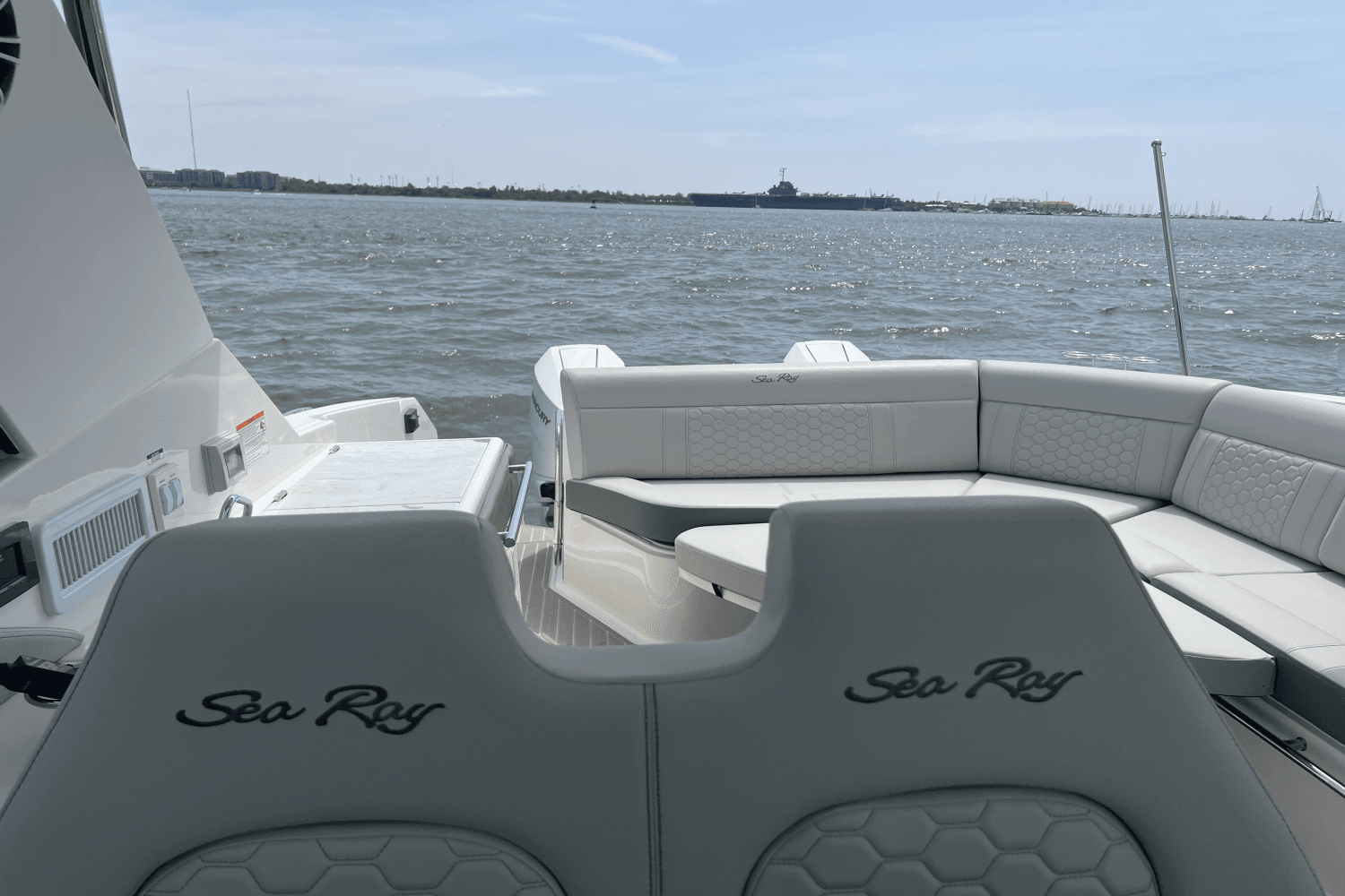 2025 Sea Ray Sundancer 320 Outboard Image Thumbnail #36