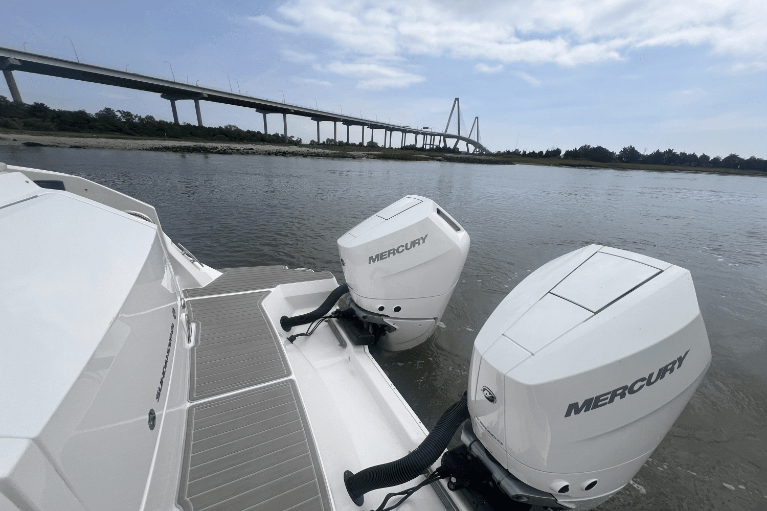2025 Sea Ray Sundancer 320 Outboard Image Thumbnail #8