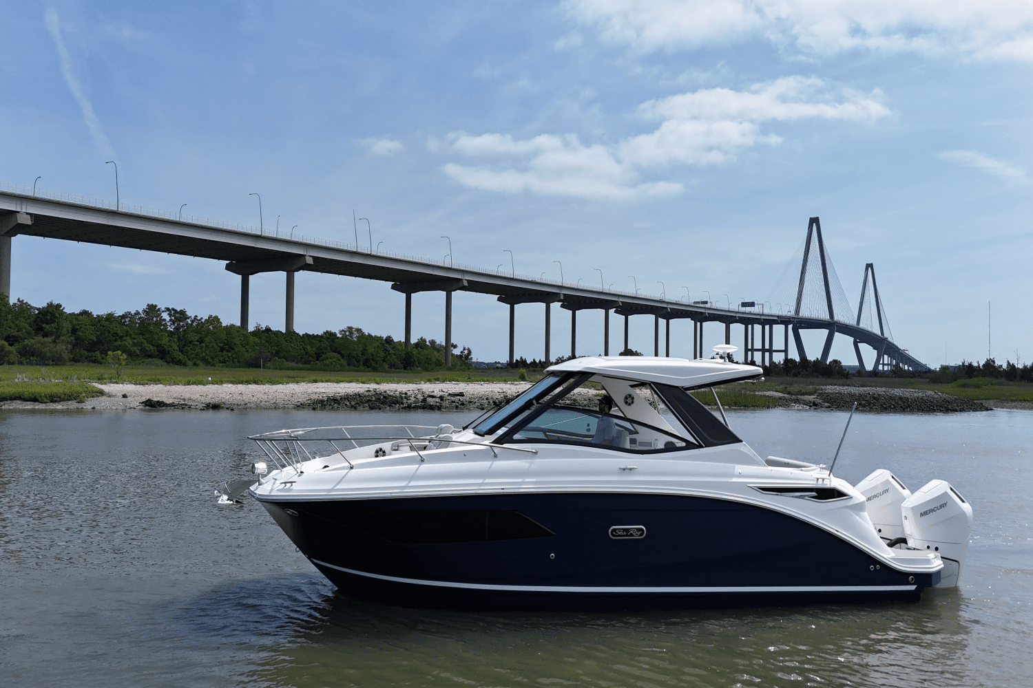 2025 Sea Ray Sundancer 320 Outboard Image Thumbnail #3