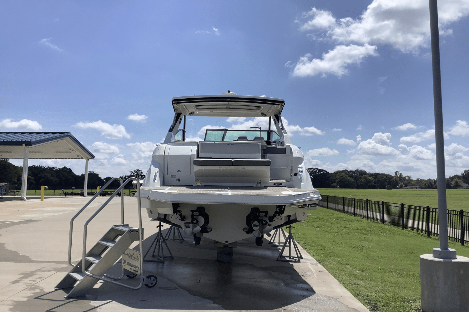 2025 Sea Ray Sundancer 320 Image Thumbnail #4