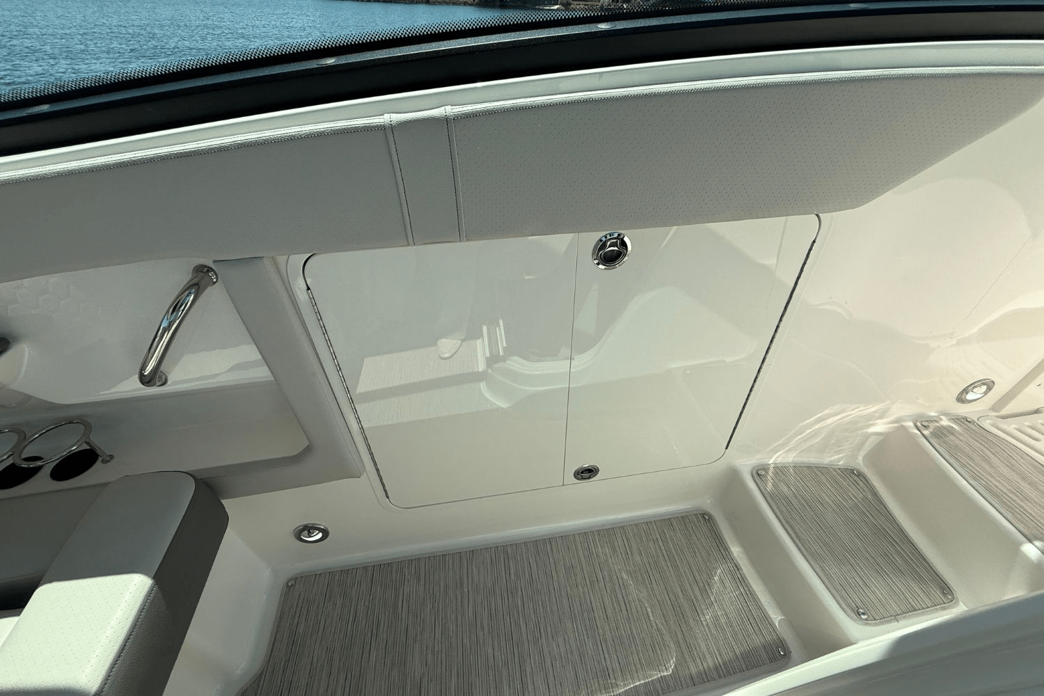 2025 Sea Ray Sundancer 320 Image Thumbnail #27
