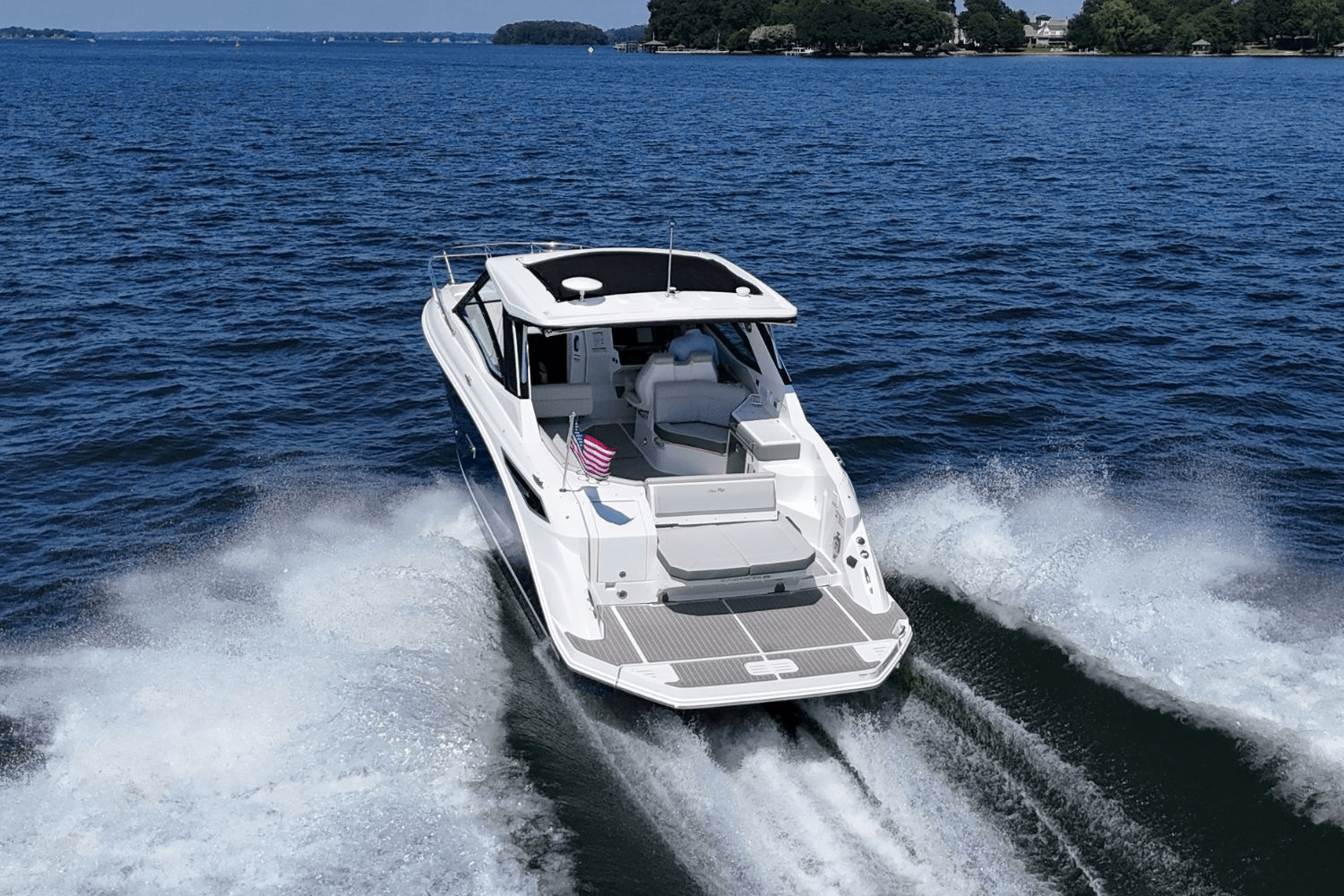 2025 Sea Ray Sundancer 320 Image Thumbnail #15