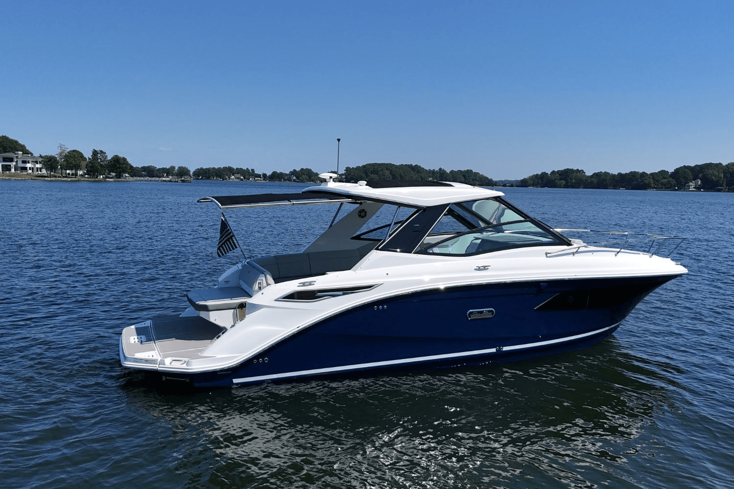 2025 Sea Ray Sundancer 320 Image Thumbnail #2