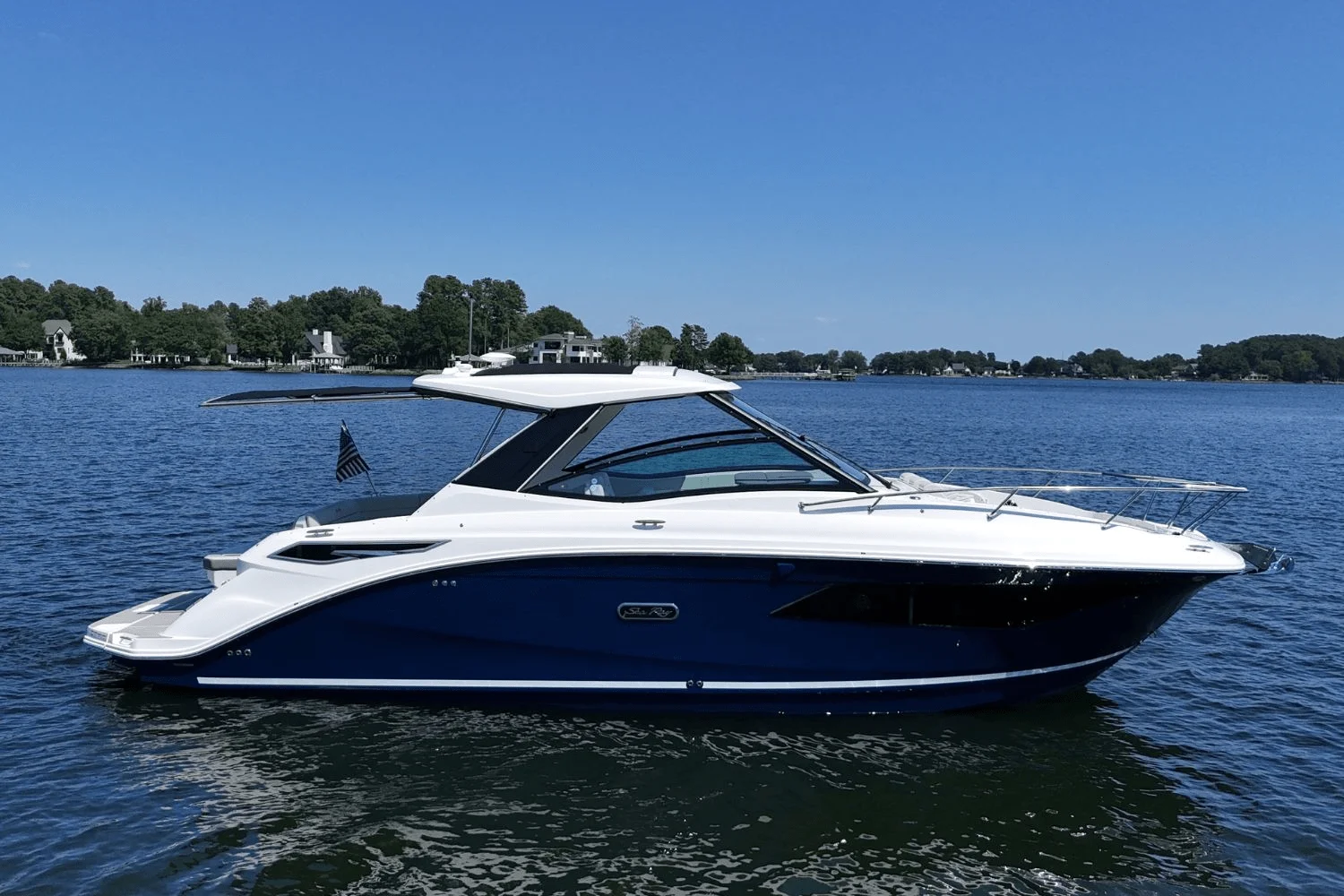 2025 Sea Ray Sundancer 320 Image Thumbnail #1