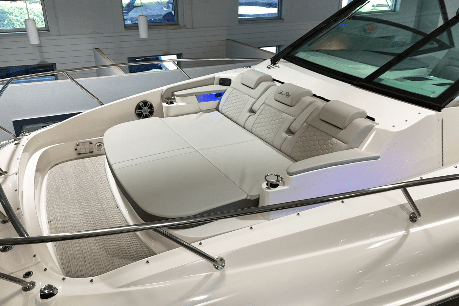 2025 Sea Ray Sundancer 320 Image Thumbnail #26