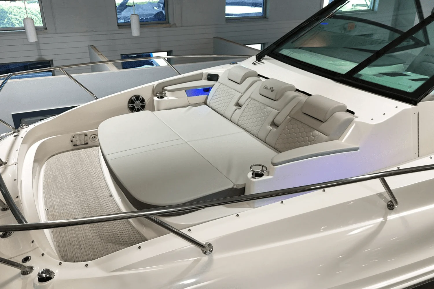 2025 Sea Ray Sundancer 320 Image Thumbnail #26