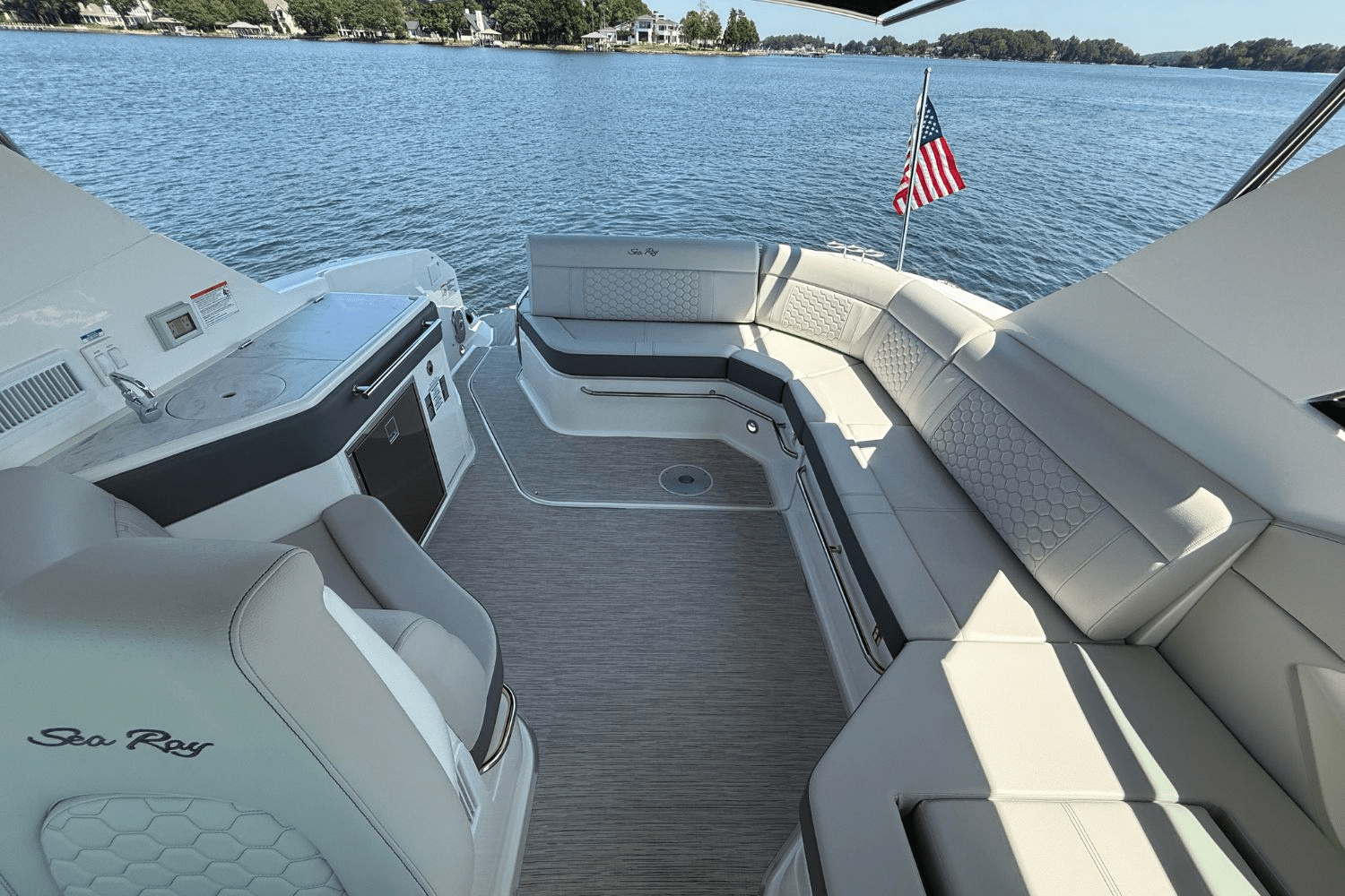 2025 Sea Ray Sundancer 320 Image Thumbnail #14