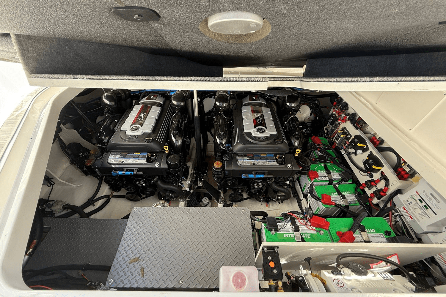 2025 Sea Ray Sundancer 320 Image Thumbnail #42