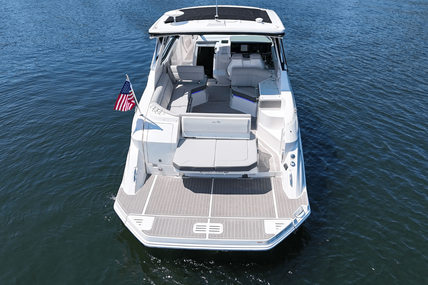 2025 Sea Ray Sundancer 320 Image Thumbnail #6