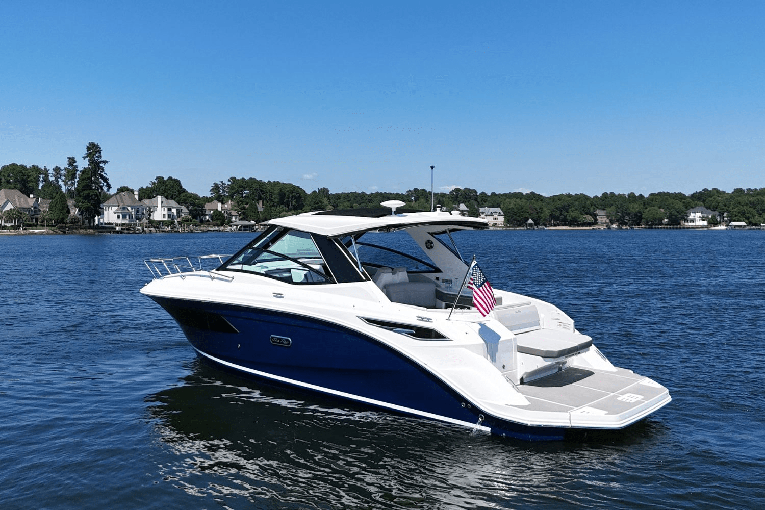 2025 Sea Ray Sundancer 320 Image Thumbnail #12