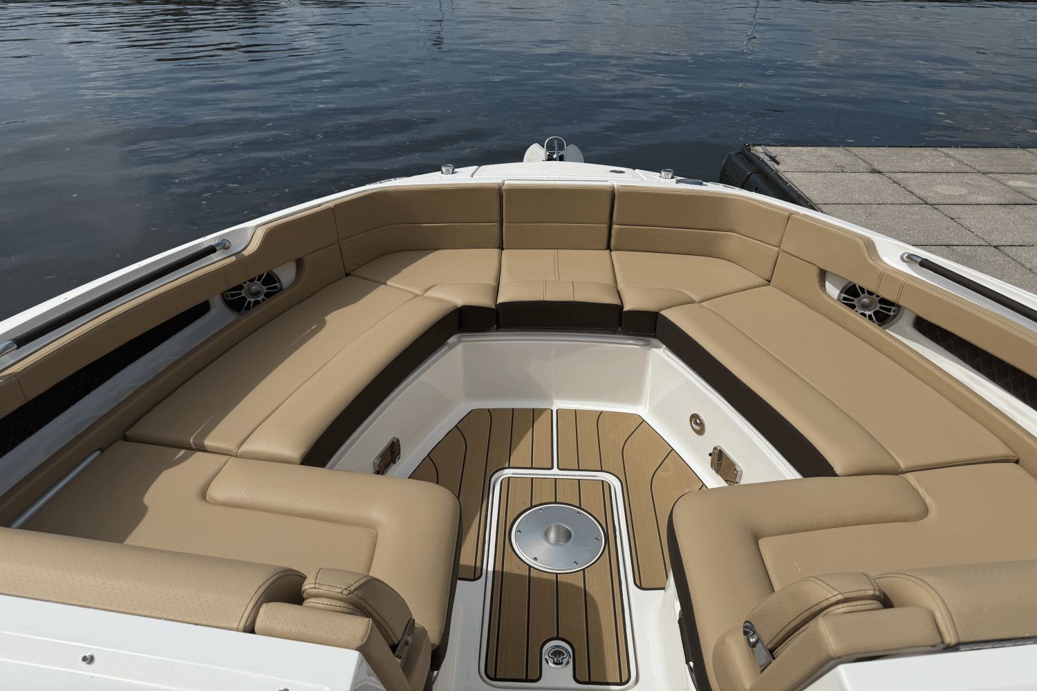 2025 Sea Ray SLX 310 Image Thumbnail #20
